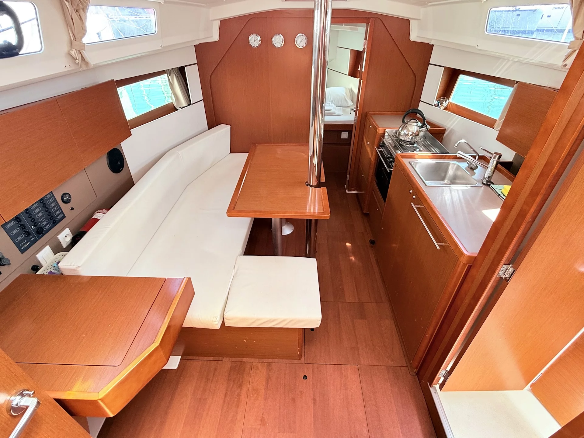 Oceanis 35 (Vendy) Interior image - 7