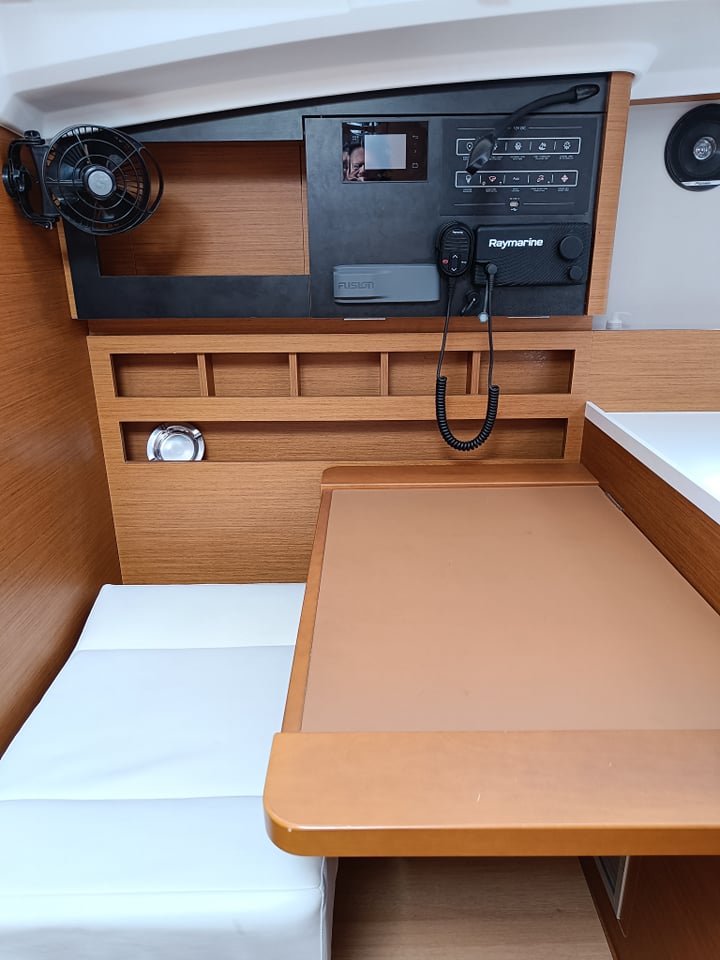 Photo #9 - Sun Odyssey 410 (Nerea) in Loutraki - 21164