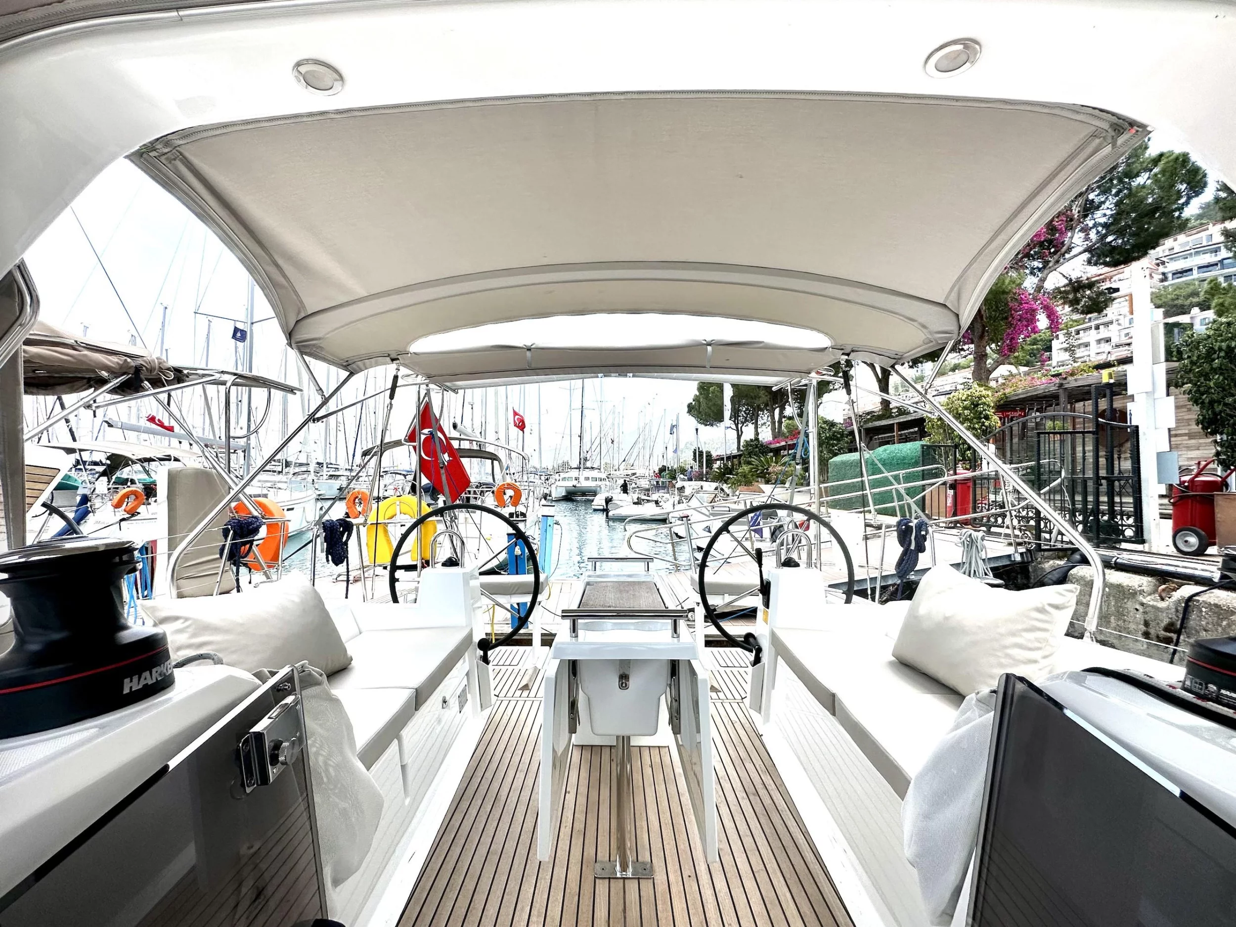Oceanis 38.1 (Sail Lyra)  - 1