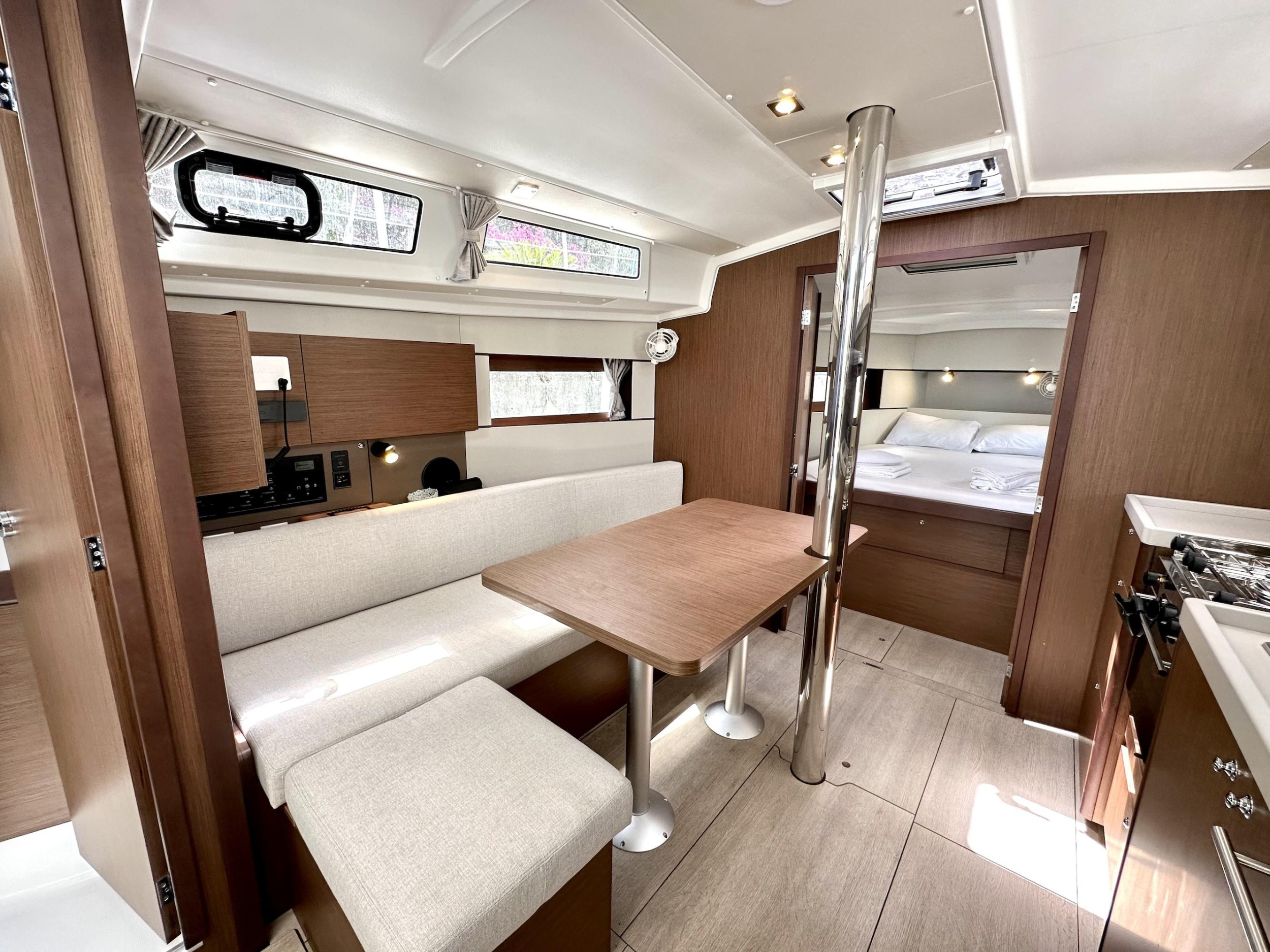 Photo #13 - Oceanis 38.1 (Sail Lyra) in Orhaniye - 17938