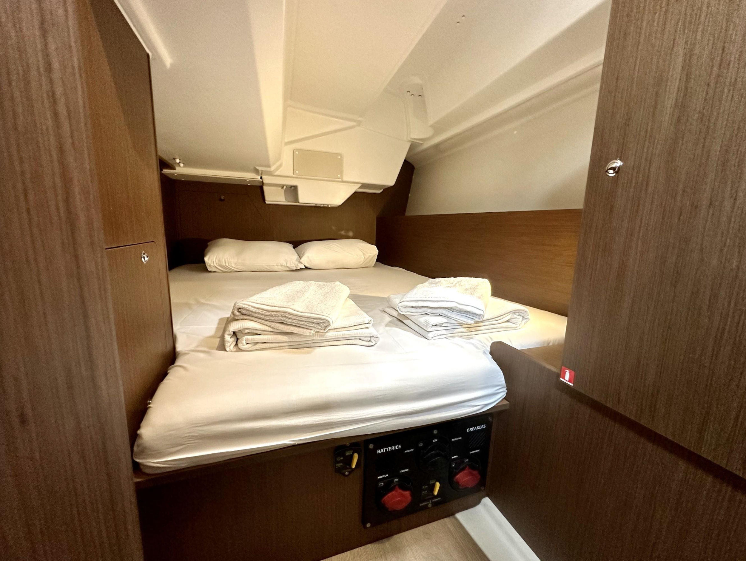 Photo #3 - Oceanis 38.1 (Sail Lyra) in Orhaniye - 17938