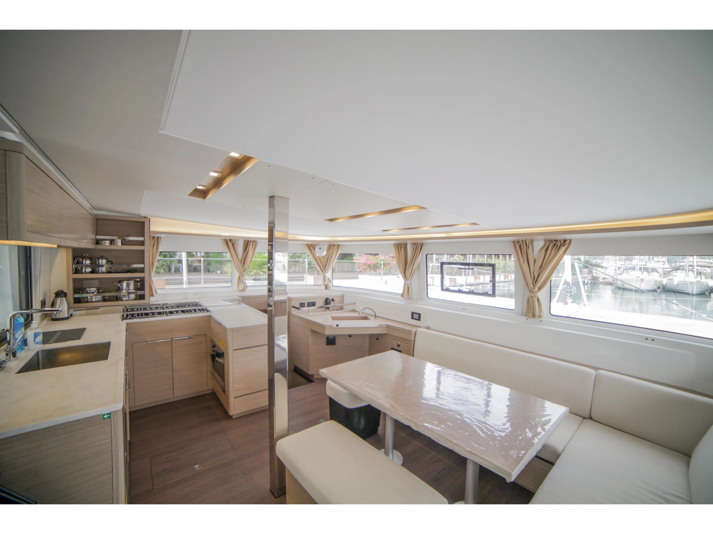 Lagoon 46 (Sail Pegasus) Interior image - 19
