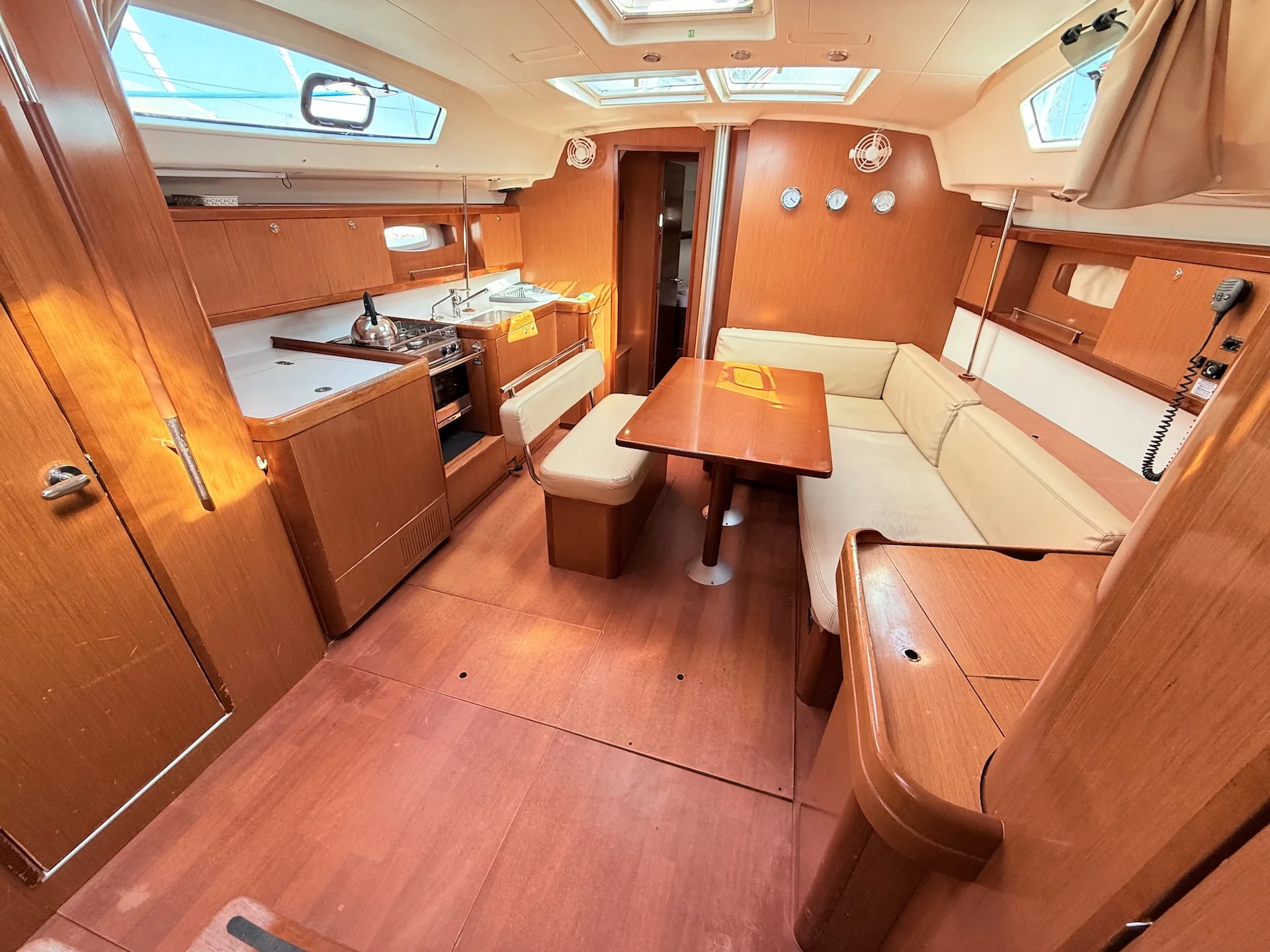 Oceanis 43 (Blue Star II) Interior image - 1