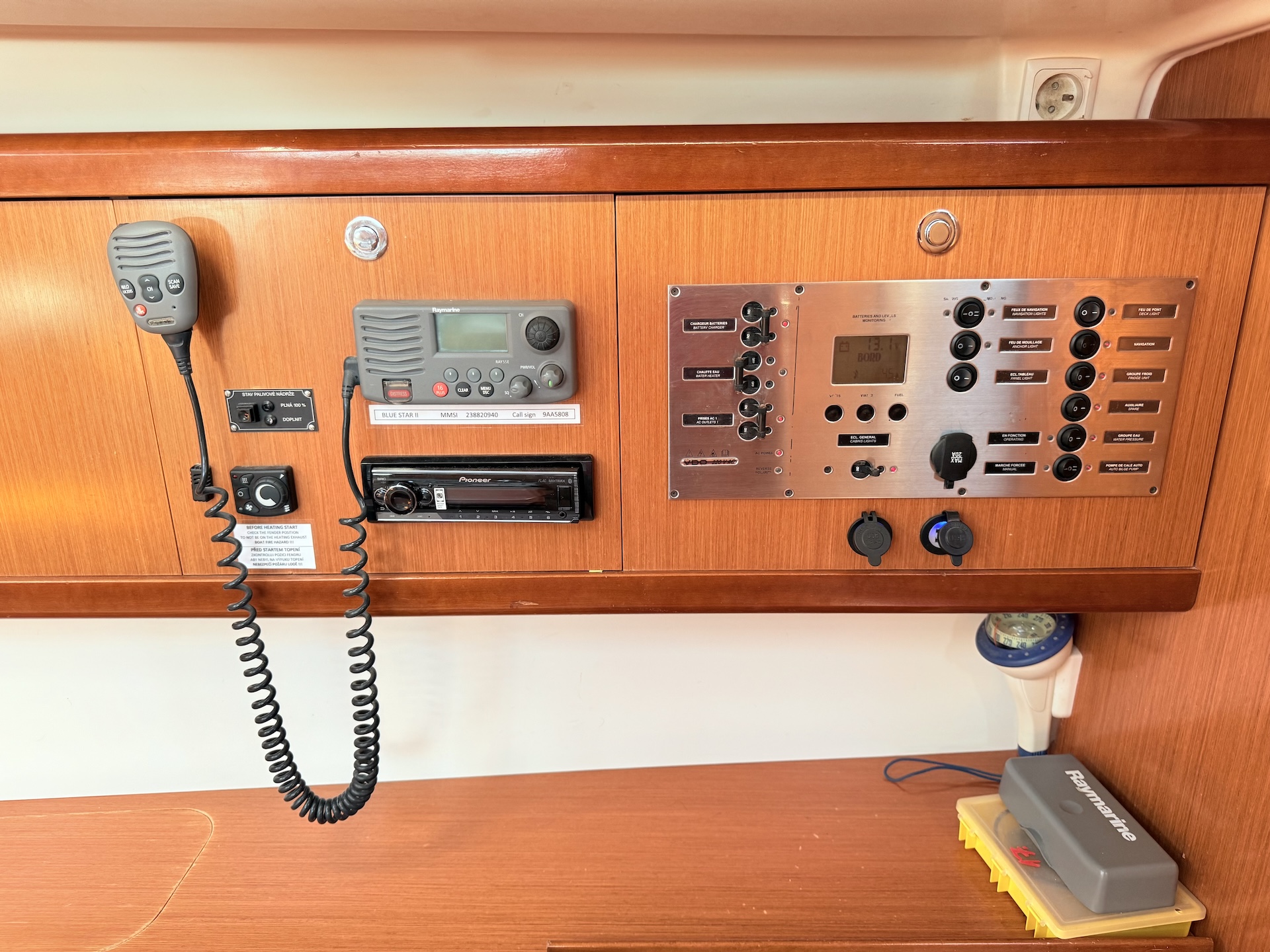 Photo #9 - Oceanis 43 (Blue Star II) en Sukosan - 24308