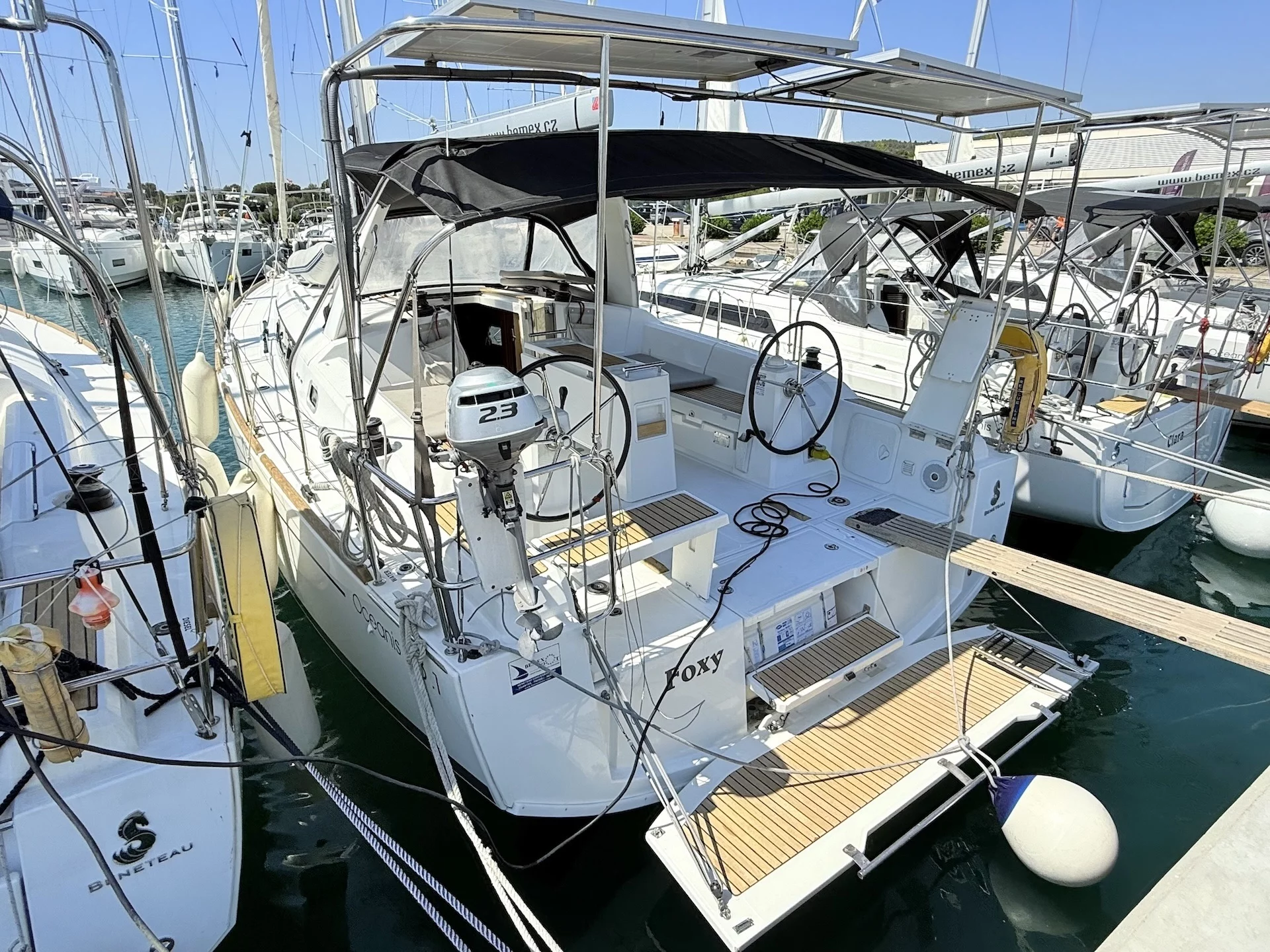 Oceanis 38.1 (Foxy)  - 8