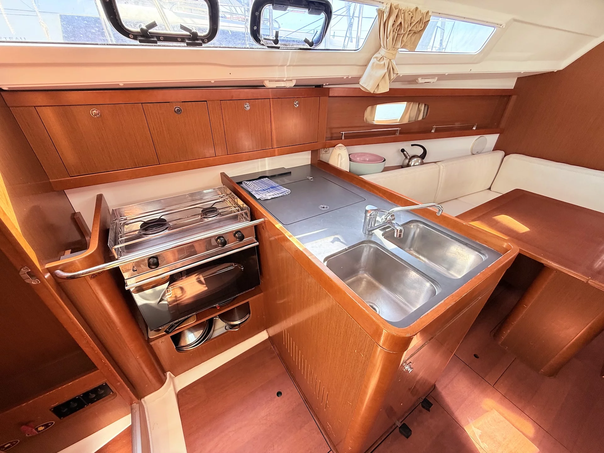 Oceanis 31 (Bejby)  - 4