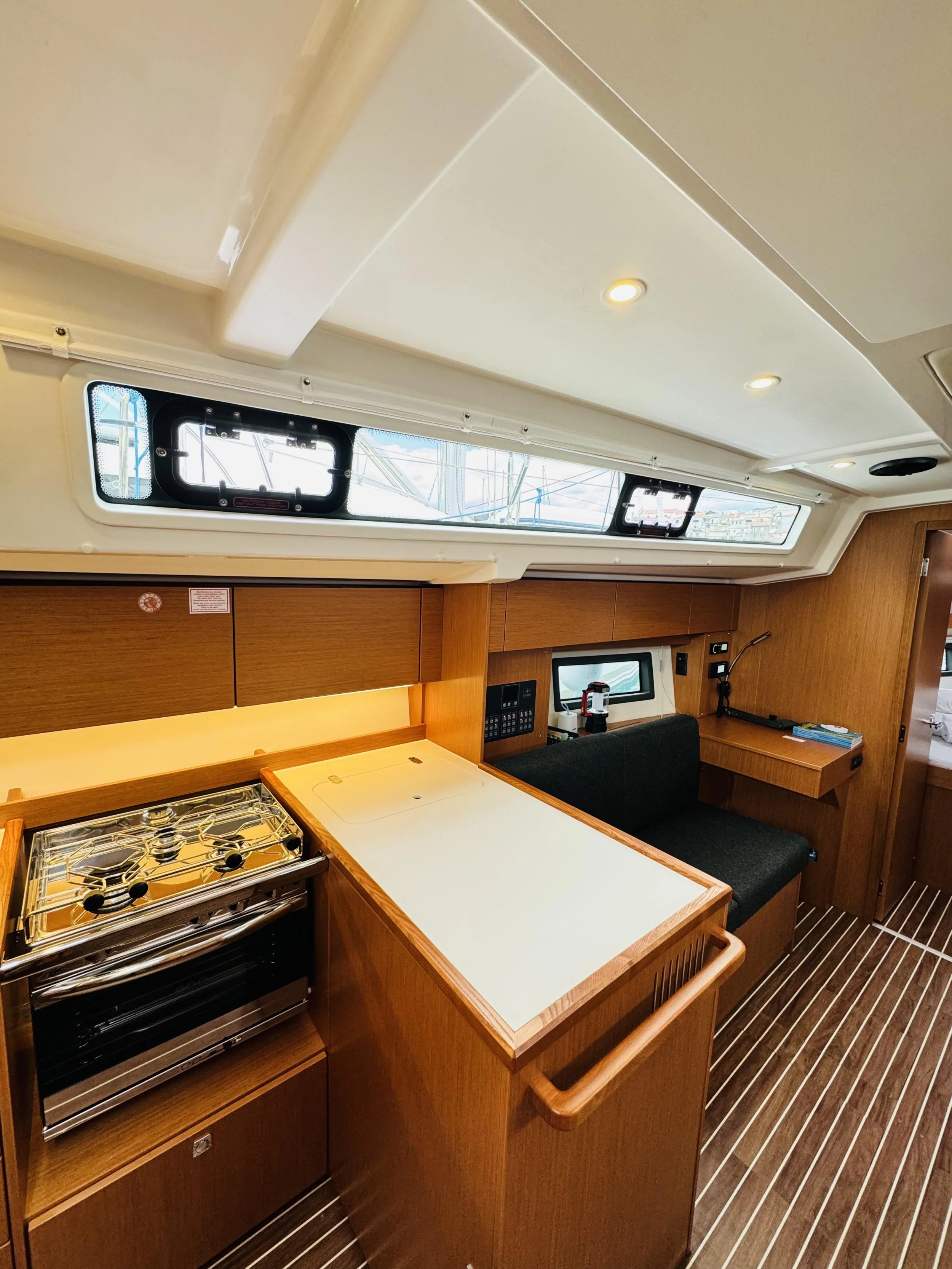 Bavaria C38 (Mila)  - 3