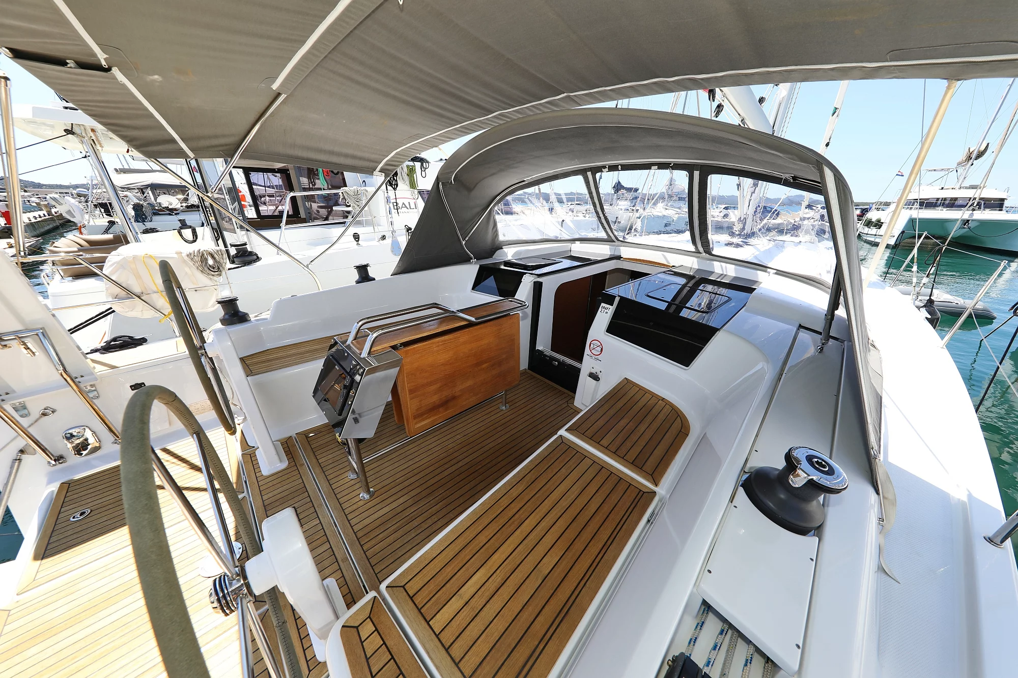 Hanse 418 (NIKE)  - 8