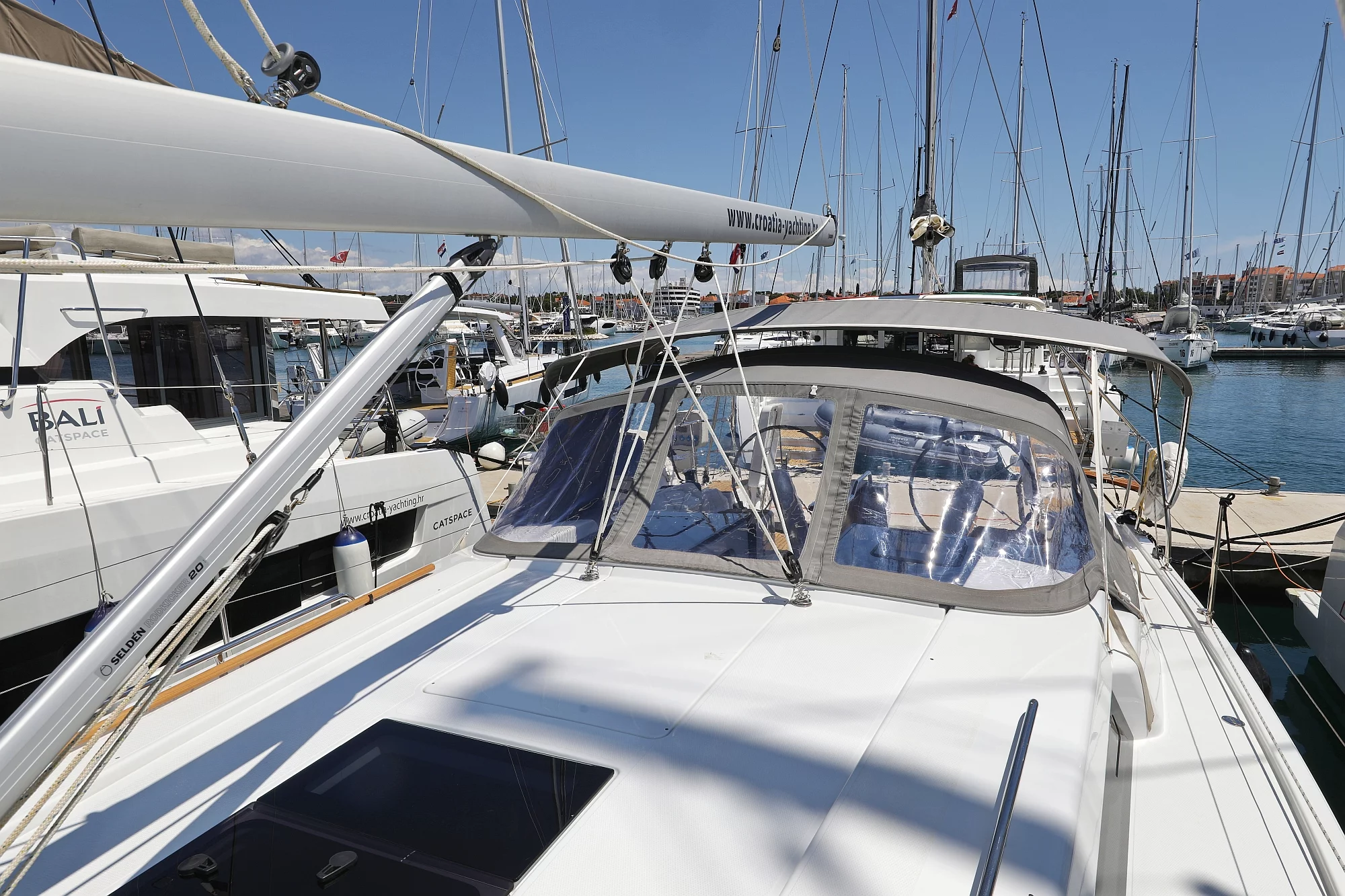 Hanse 418 (NIKE)  - 4
