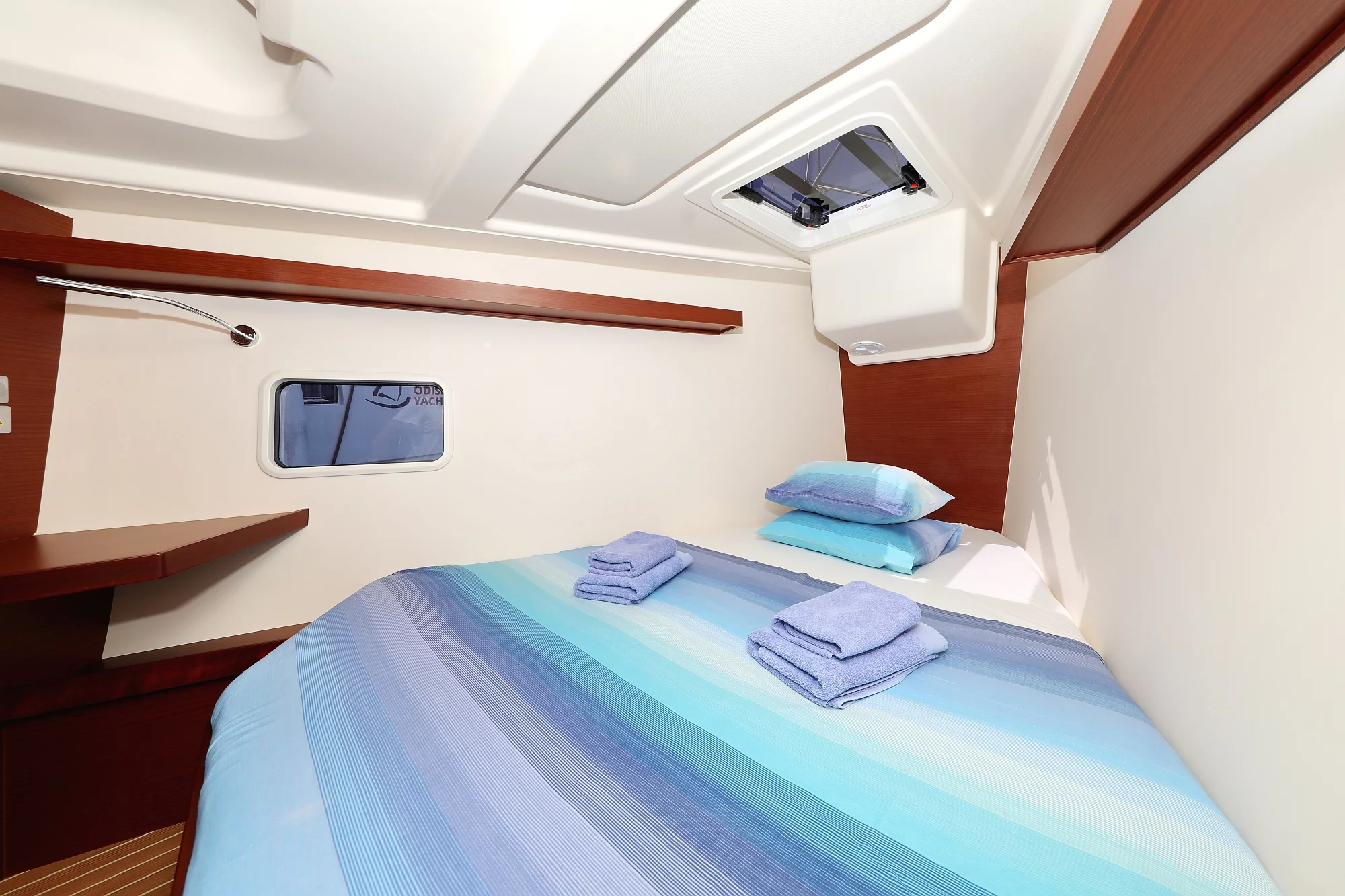 Hanse 418 (NIKE)  - 15