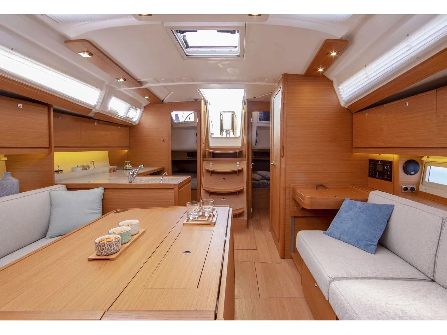 Dufour 390 Grand Large (Ino) Interior image - 2
