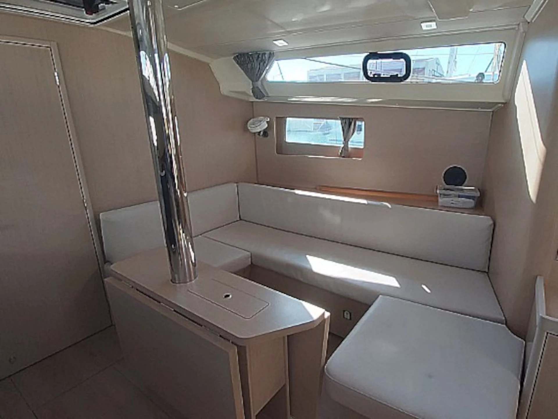 Oceanis 41.1 (Nafsika) Interior image - 7