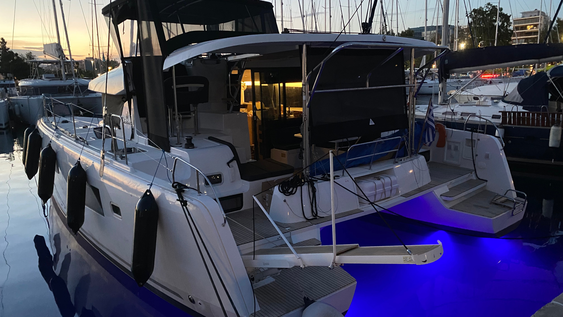 Photo #8 - Lagoon 42 (, Watermaker, Gen)_12 (ORSA (AC/Gen/W.Maker) en Skiathos - 15782