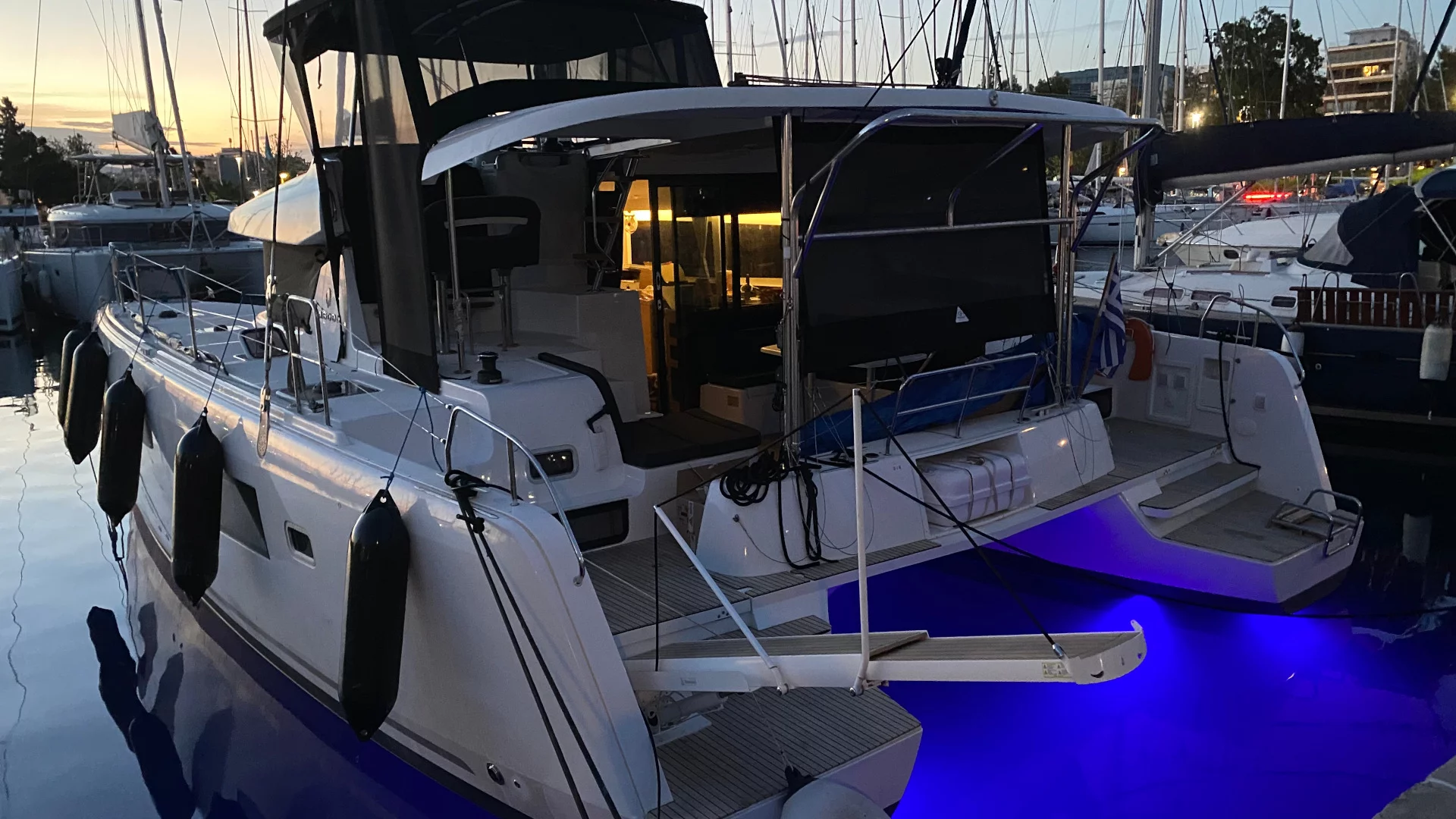 Lagoon 42 (, Watermaker, Gen)_12 (ORSA (AC/Gen/W.Maker)  - 7
