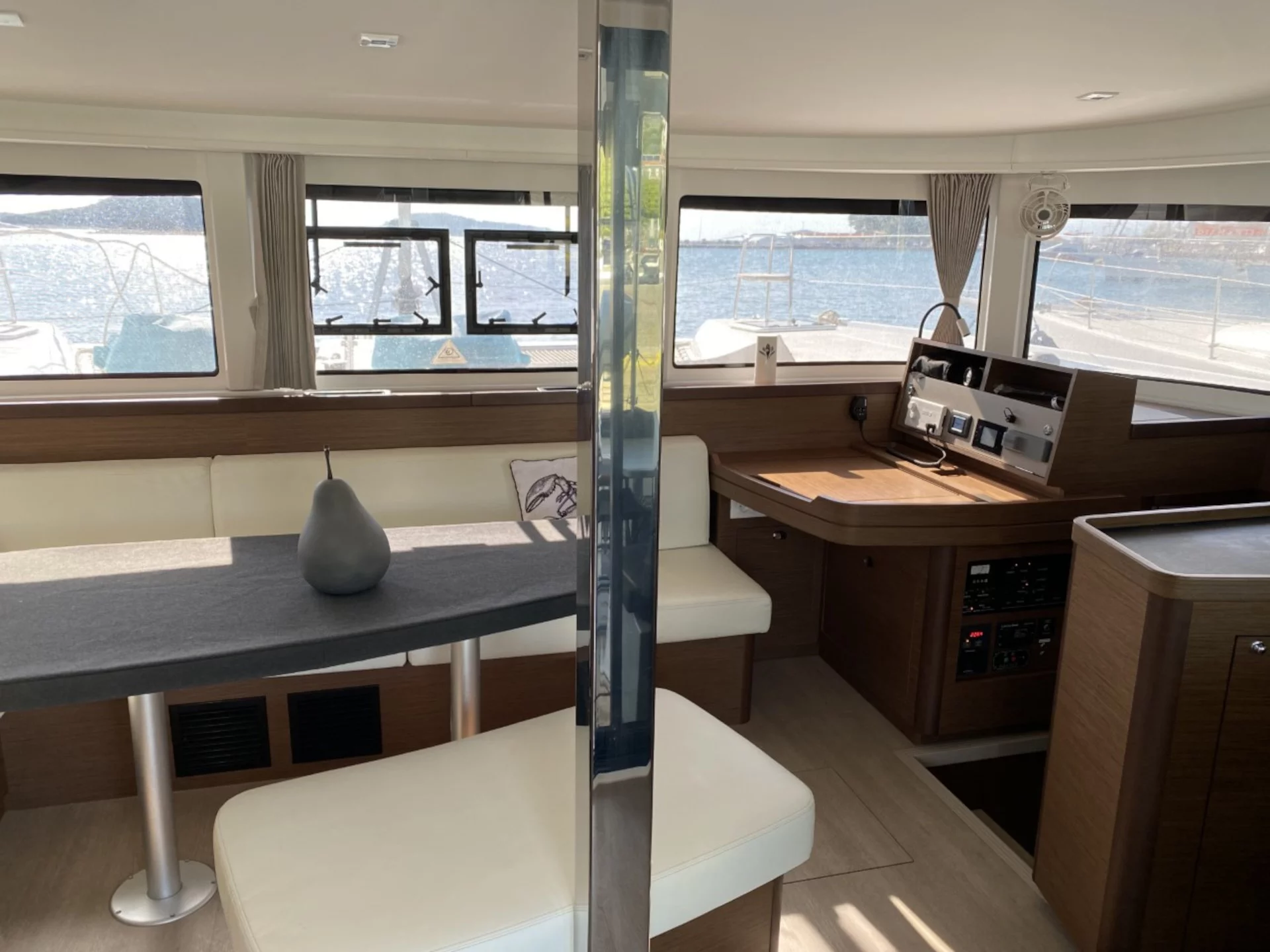 Lagoon 42 (, Watermaker, Gen)_12 (ORSA (AC/Gen/W.Maker) Interior image - 8