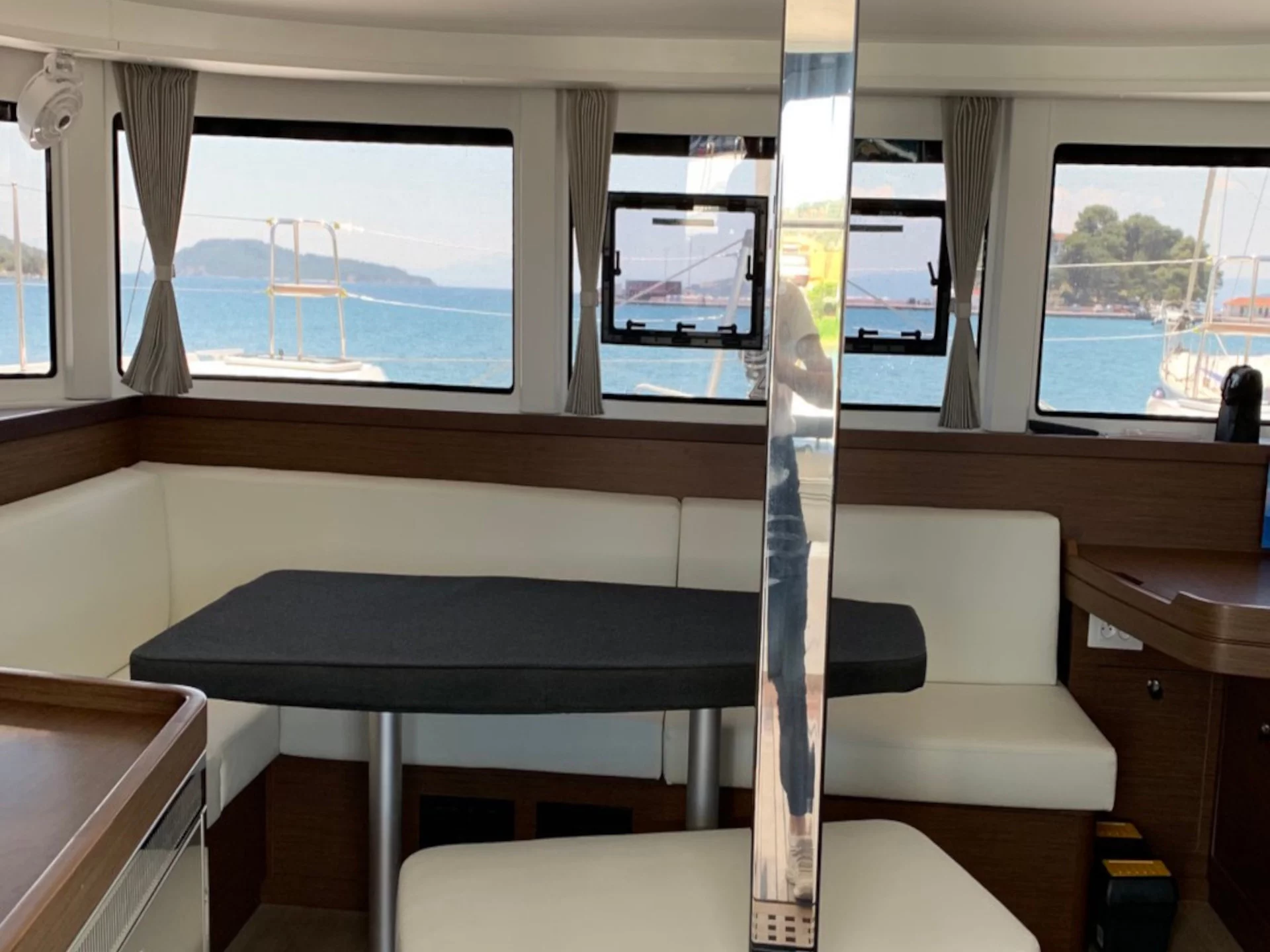 Lagoon 42 (, Watermaker, Gen)_12 (RIA III (AC, Gen, w.maker)) Interior image - 15