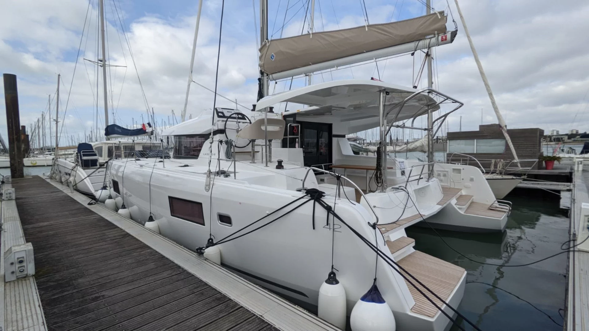 Lagoon 42 (, Watermaker, Gen)_12 (RIA III (AC, Gen, w.maker))  - 18