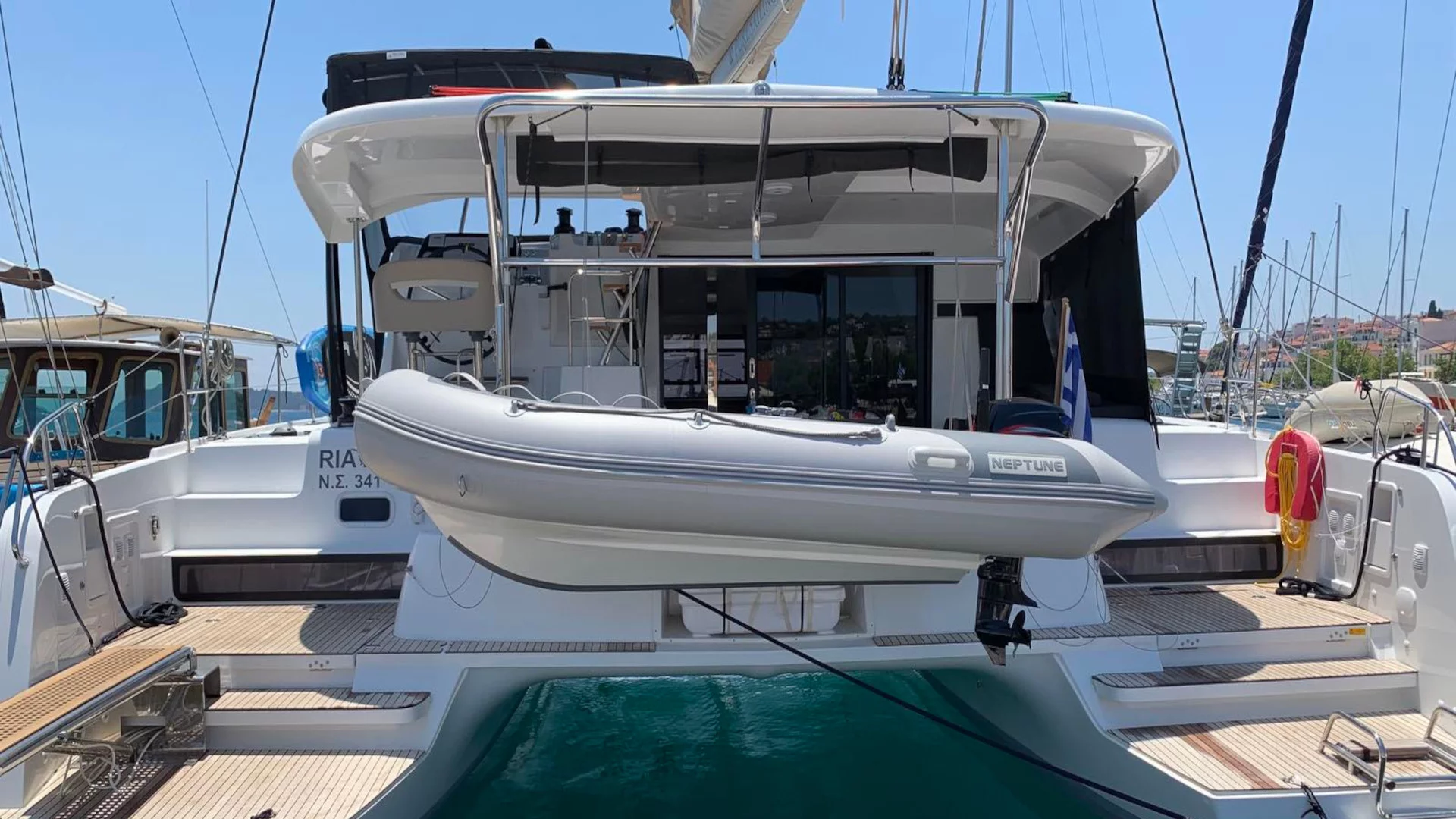 Lagoon 42 (, Watermaker, Gen)_12 (RIA III (AC, Gen, w.maker))  - 13