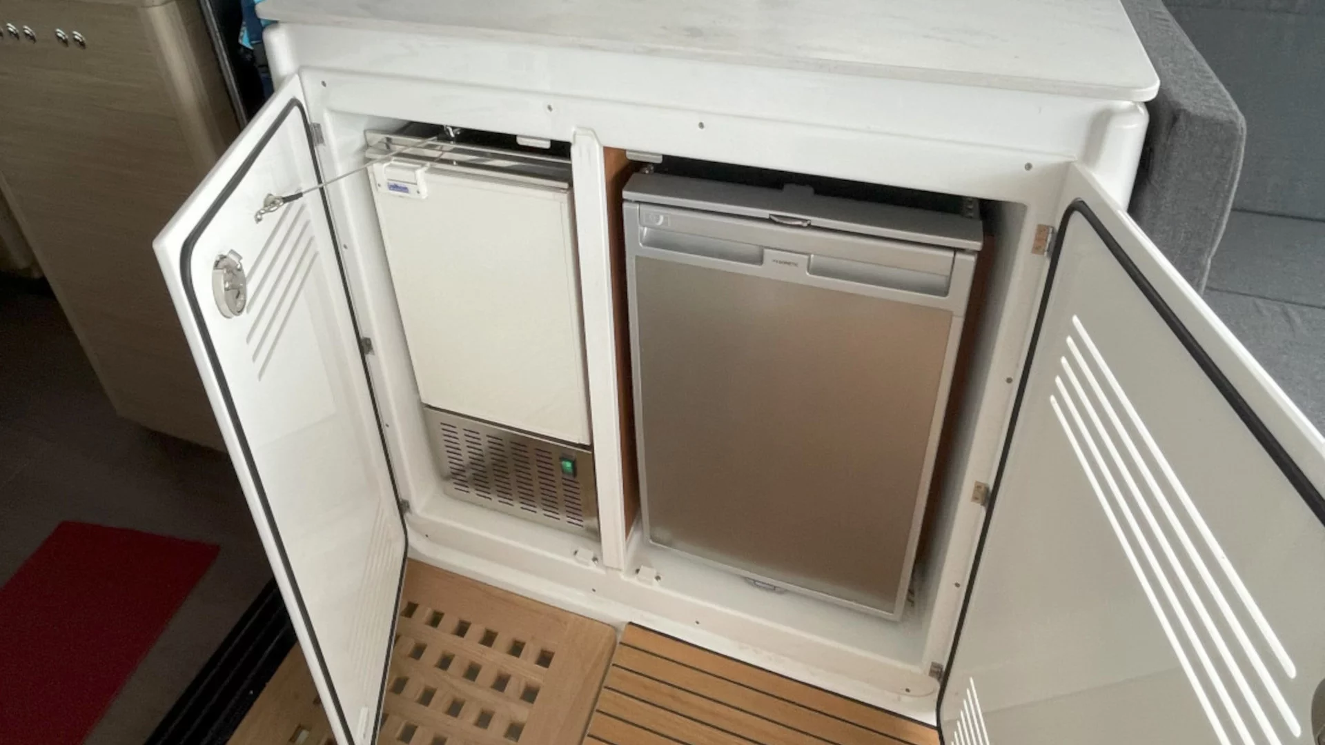Lagoon 46 (LUXURY Equipped, SKIPPERED only) (ASTRAEUS)  - 3