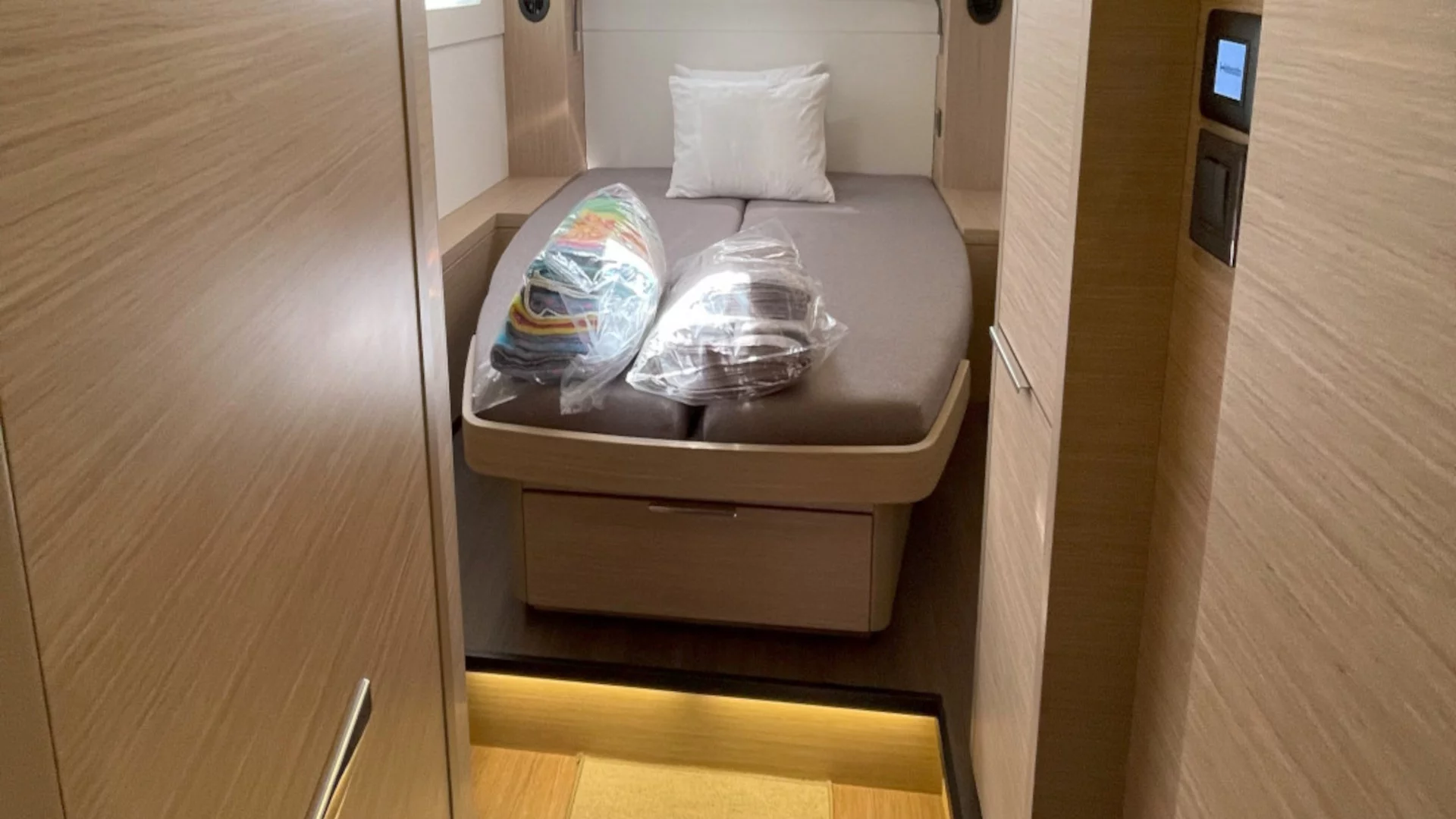 Lagoon 46 (LUXURY Equipped, SKIPPERED only) (ASTRAEUS)  - 12