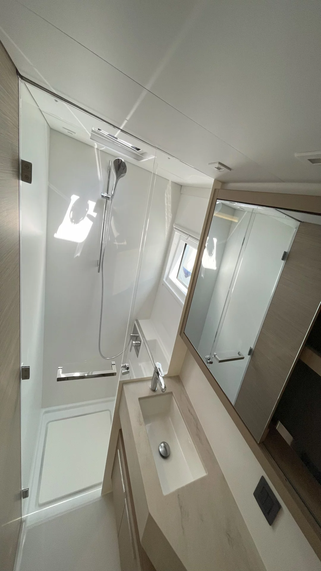 Lagoon 46 (LUXURY Equipped, SKIPPERED only) (ASTRAEUS)  - 4