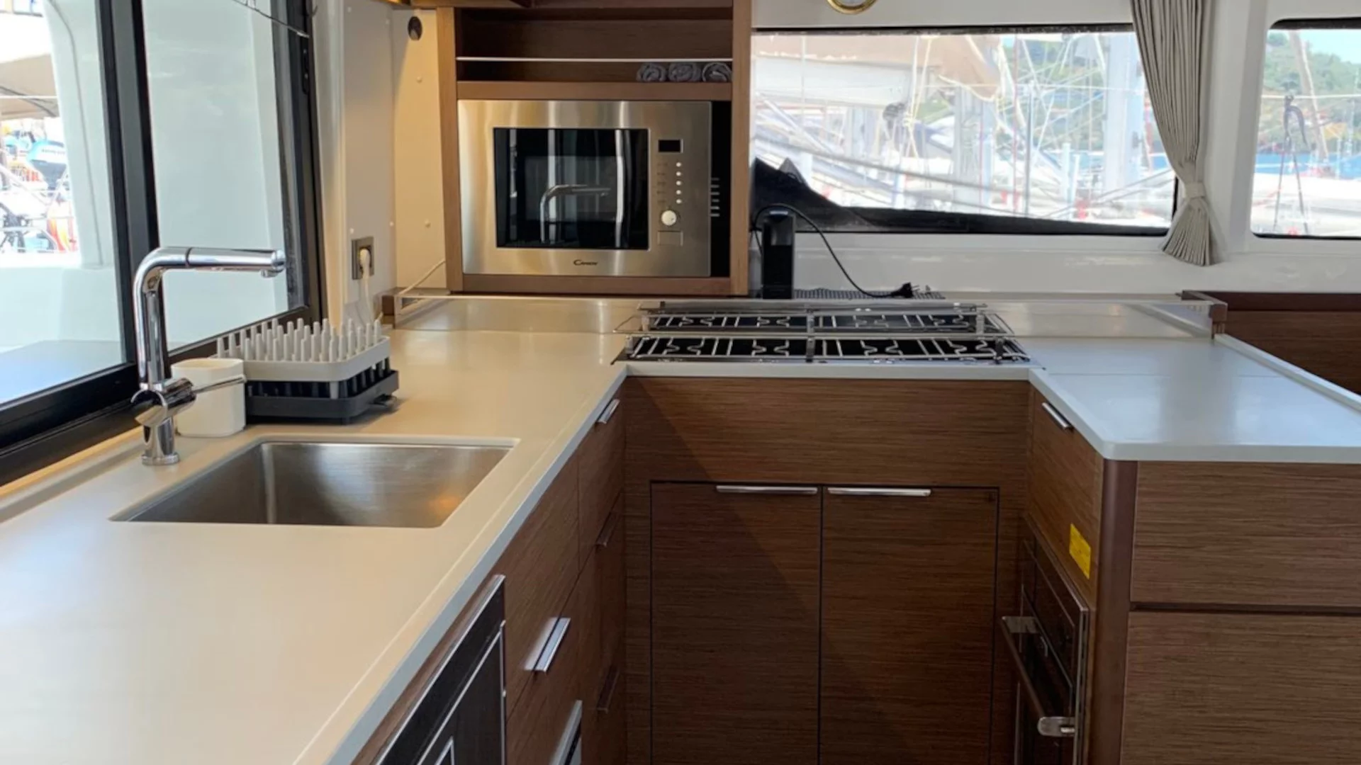 Lagoon 46 (AC, Gen, Watermaker) (ESPABILA, (ac, Gen, W/Maker))  - 1
