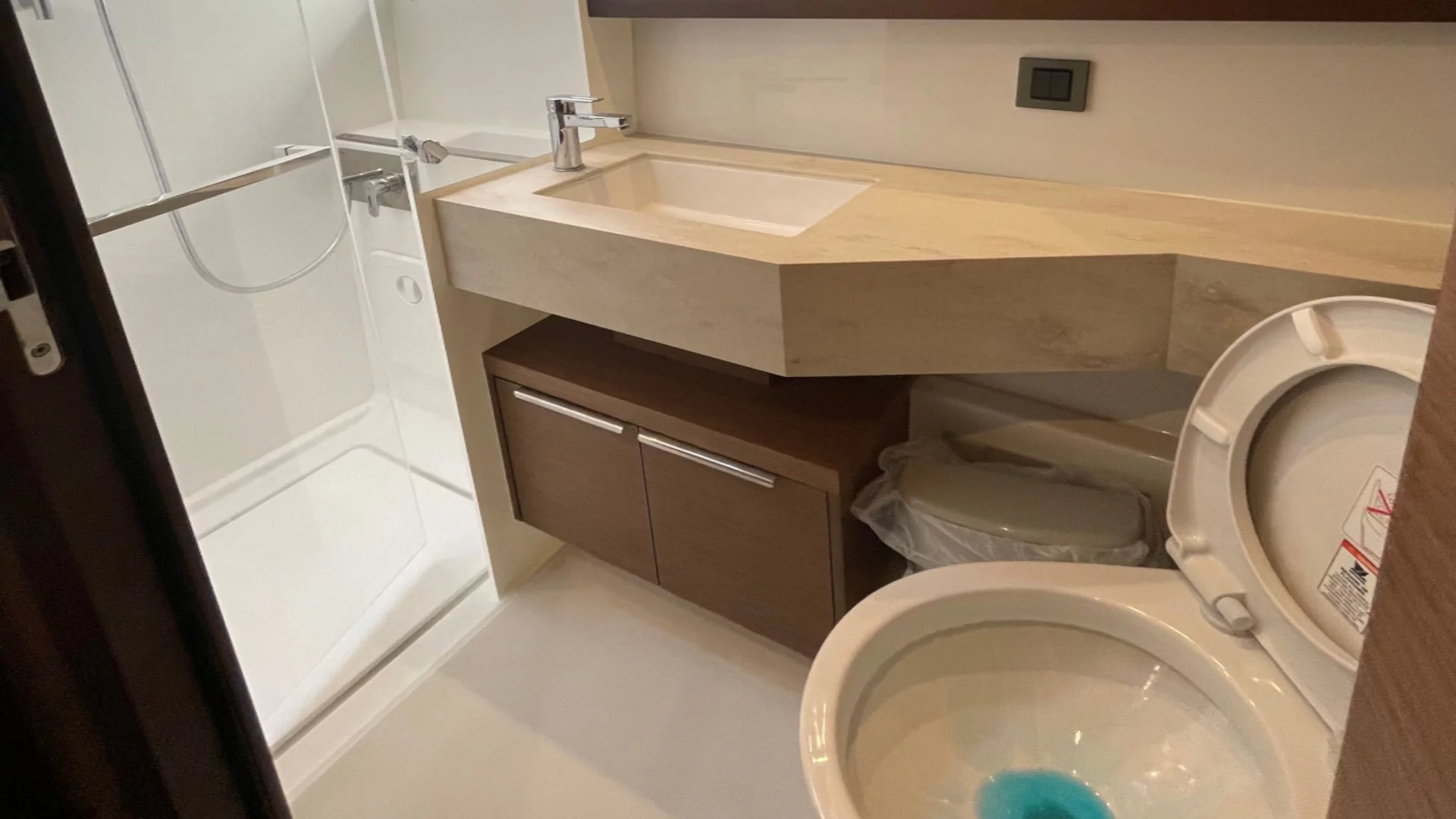 Lagoon 46 (AC, Gen, Watermaker) (ESPABILA, (ac, Gen, W/Maker))  - 5