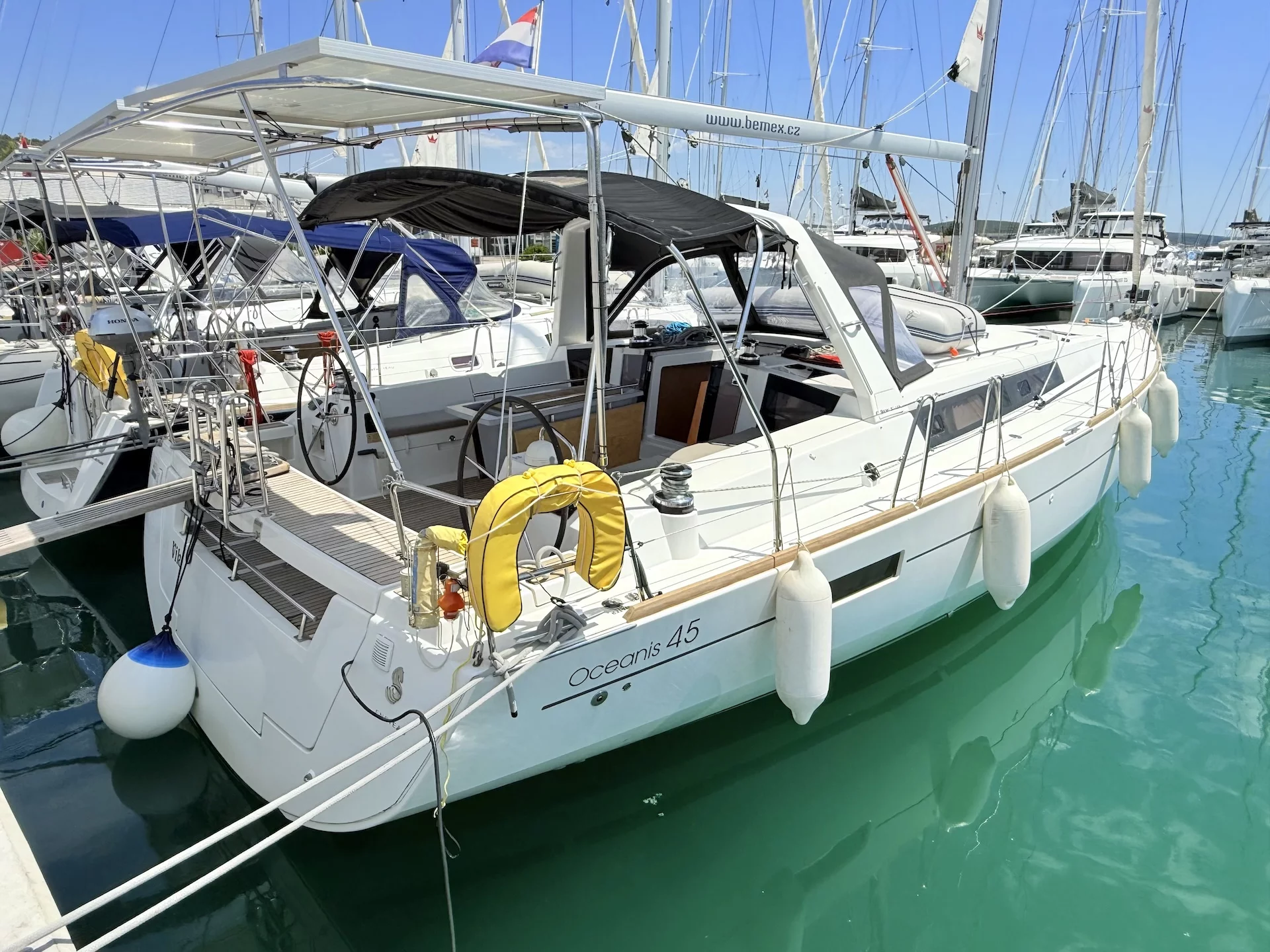Oceanis 45 (Viki) Main image - 0