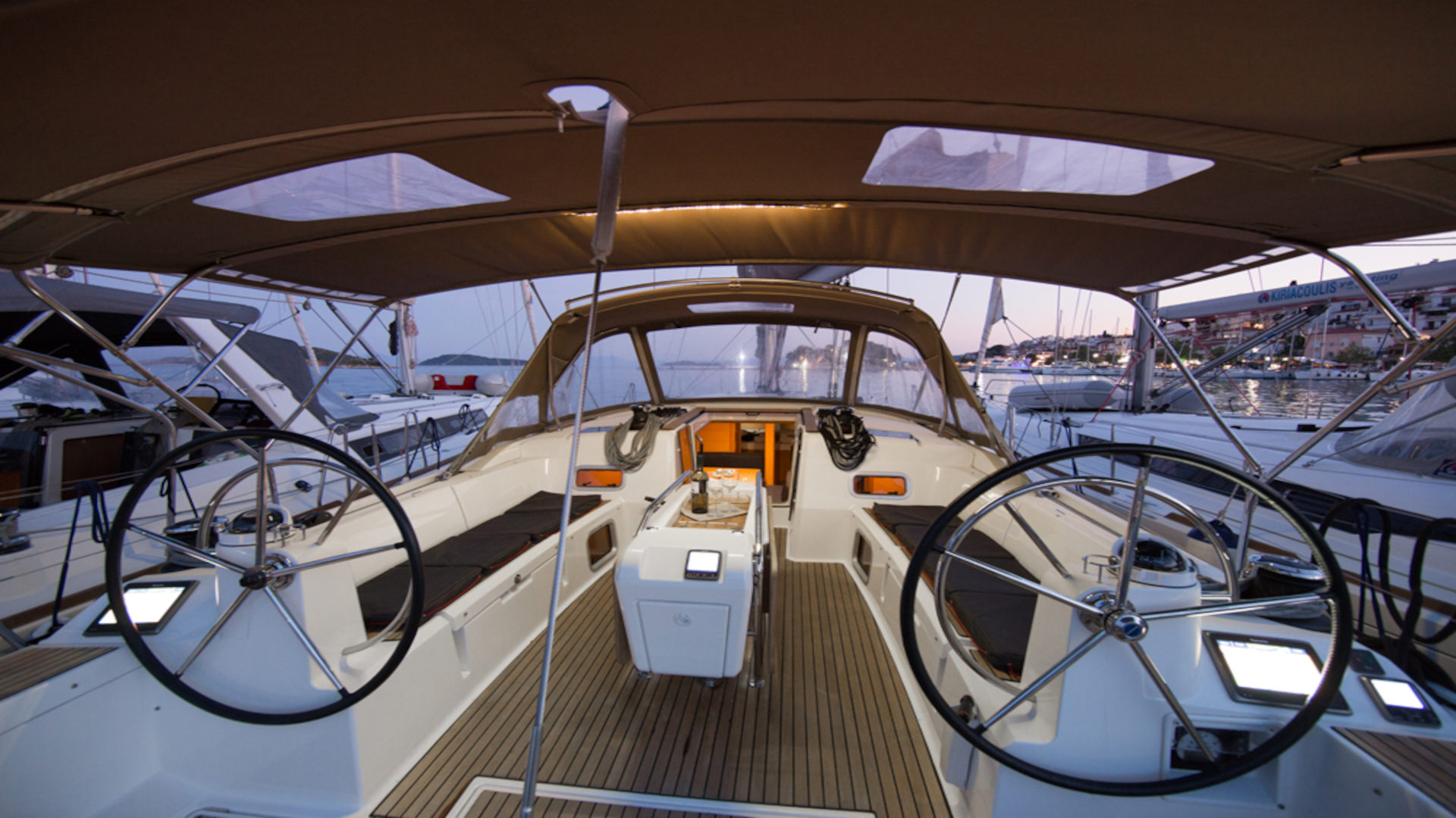 Photo #9 - Sun Odyssey 519 (, Gen) (AURORA) in Athen - 8702