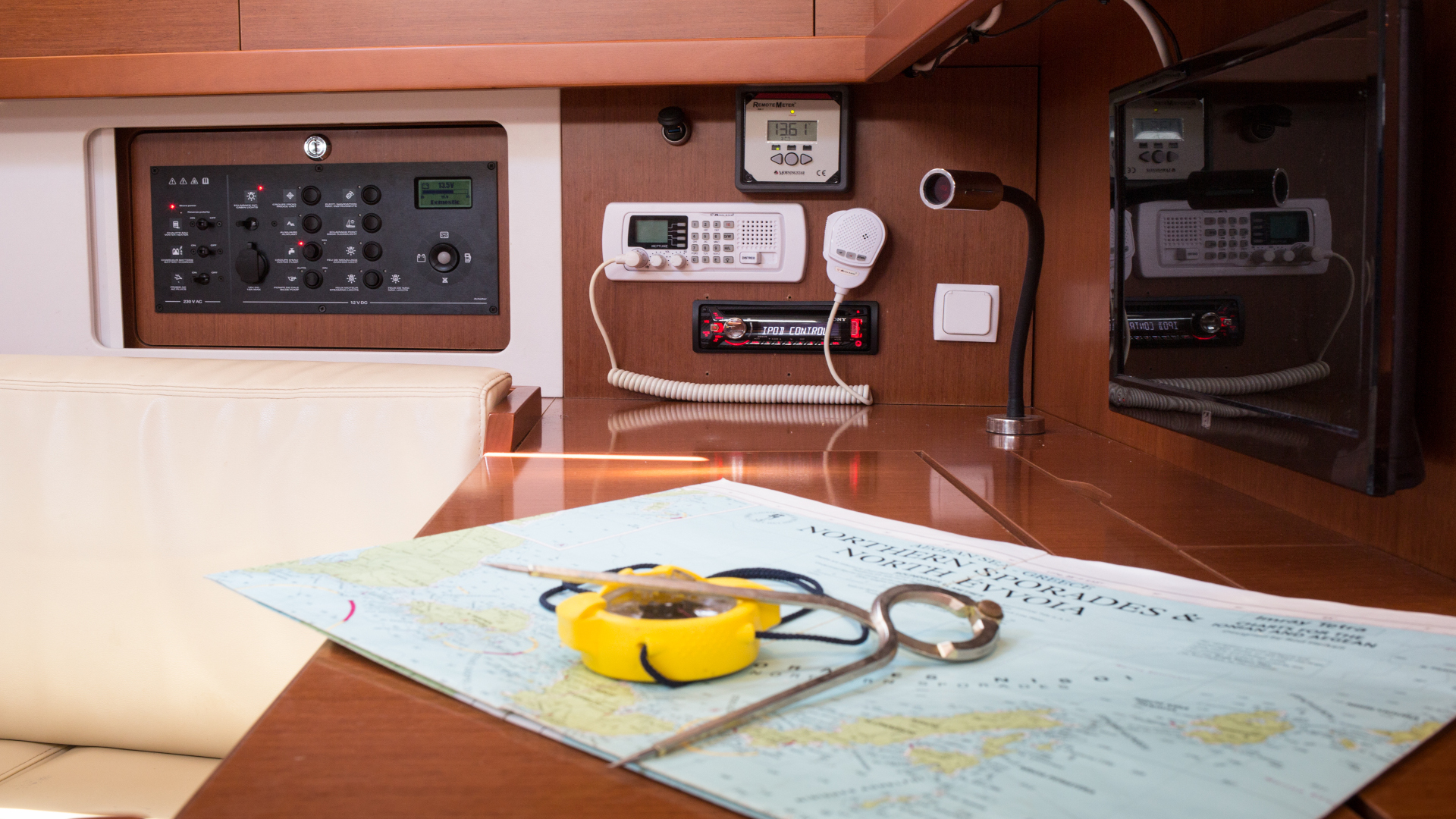 Photo #11 - Oceanis 45 (DAEDALUS) in Skiathos - 8701