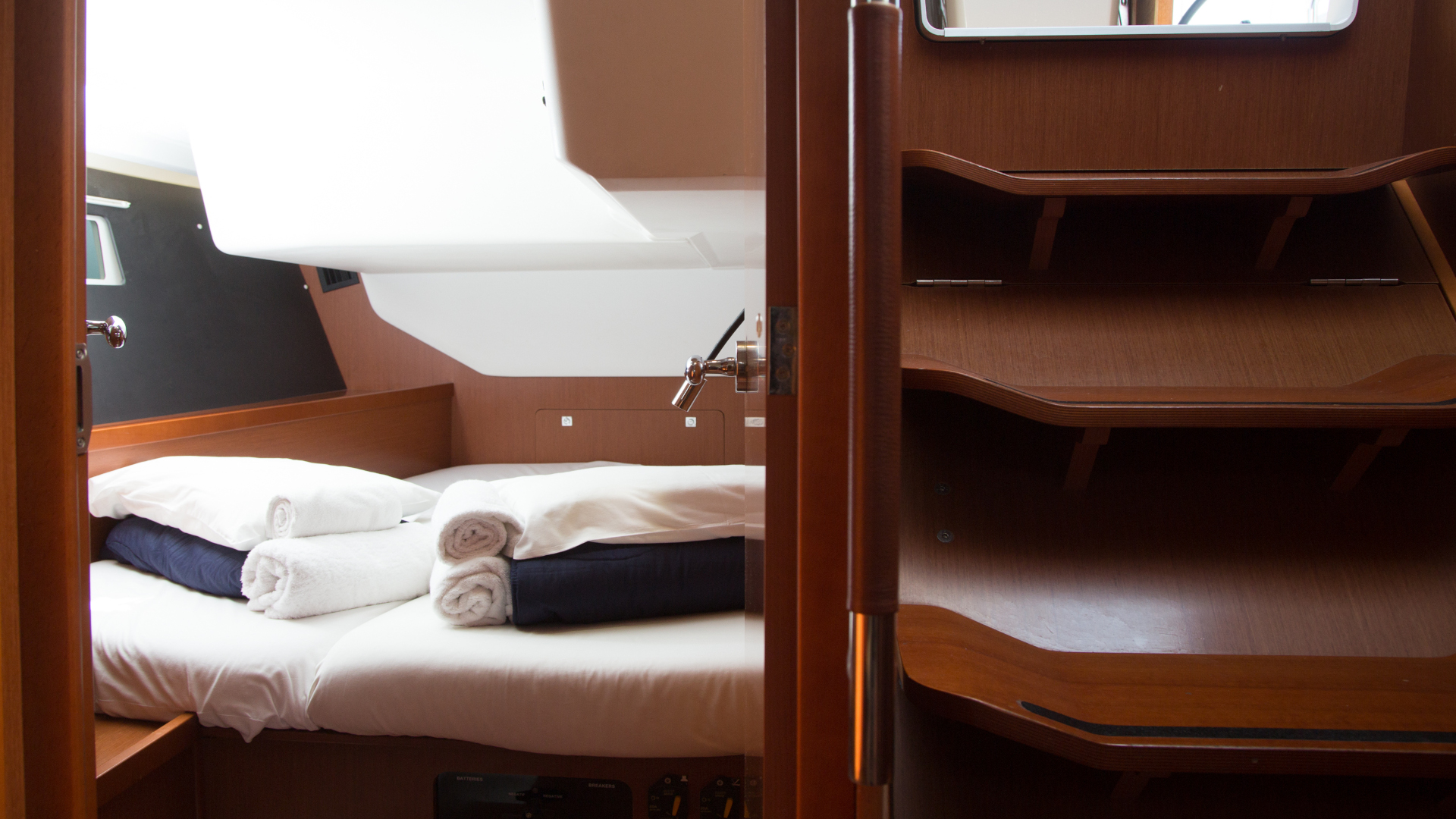 Photo #17 - Oceanis 45 (DAEDALUS) in Skiathos - 8701
