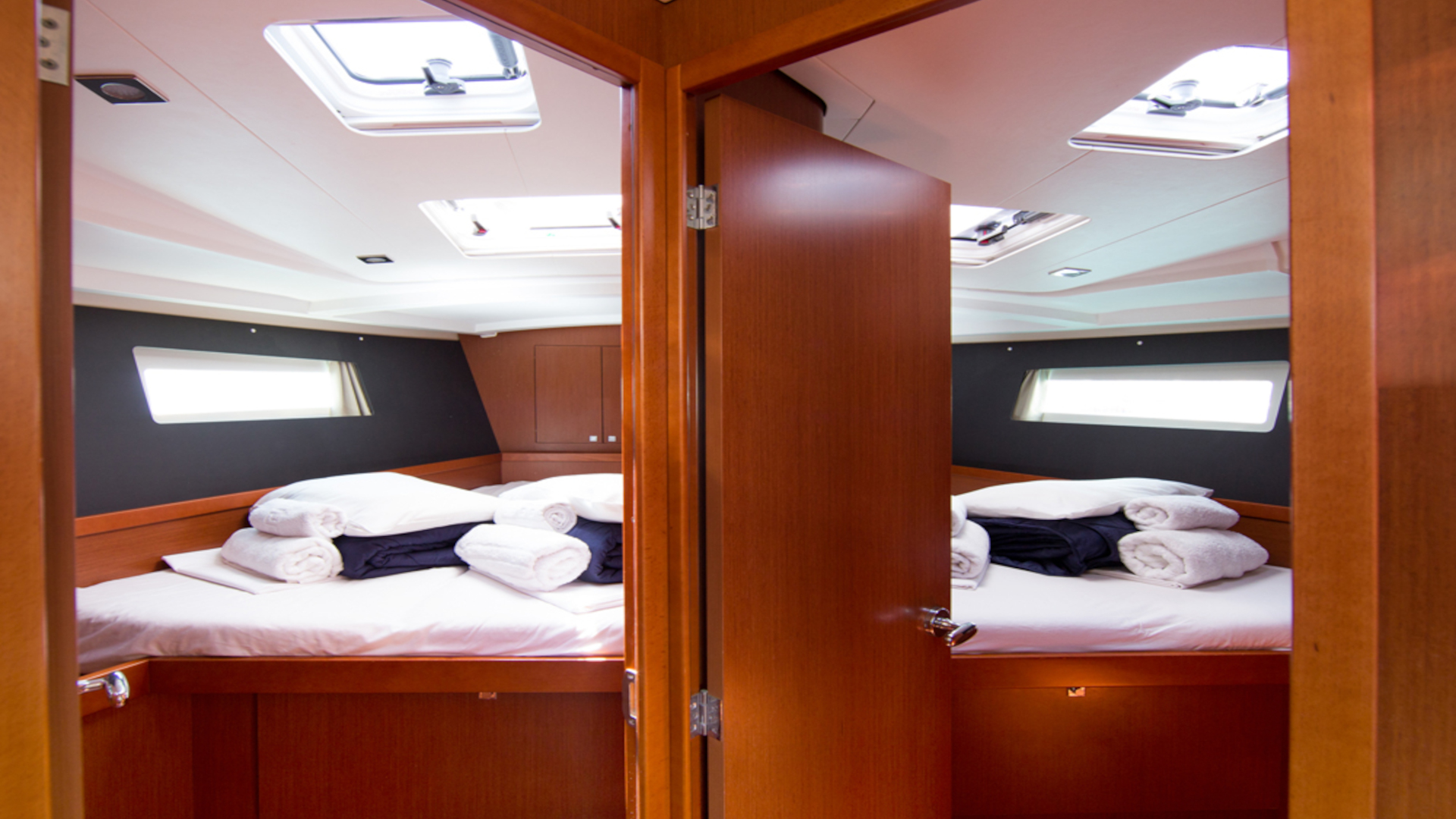 Photo #16 - Oceanis 45 (DAEDALUS) in Skiathos - 8701