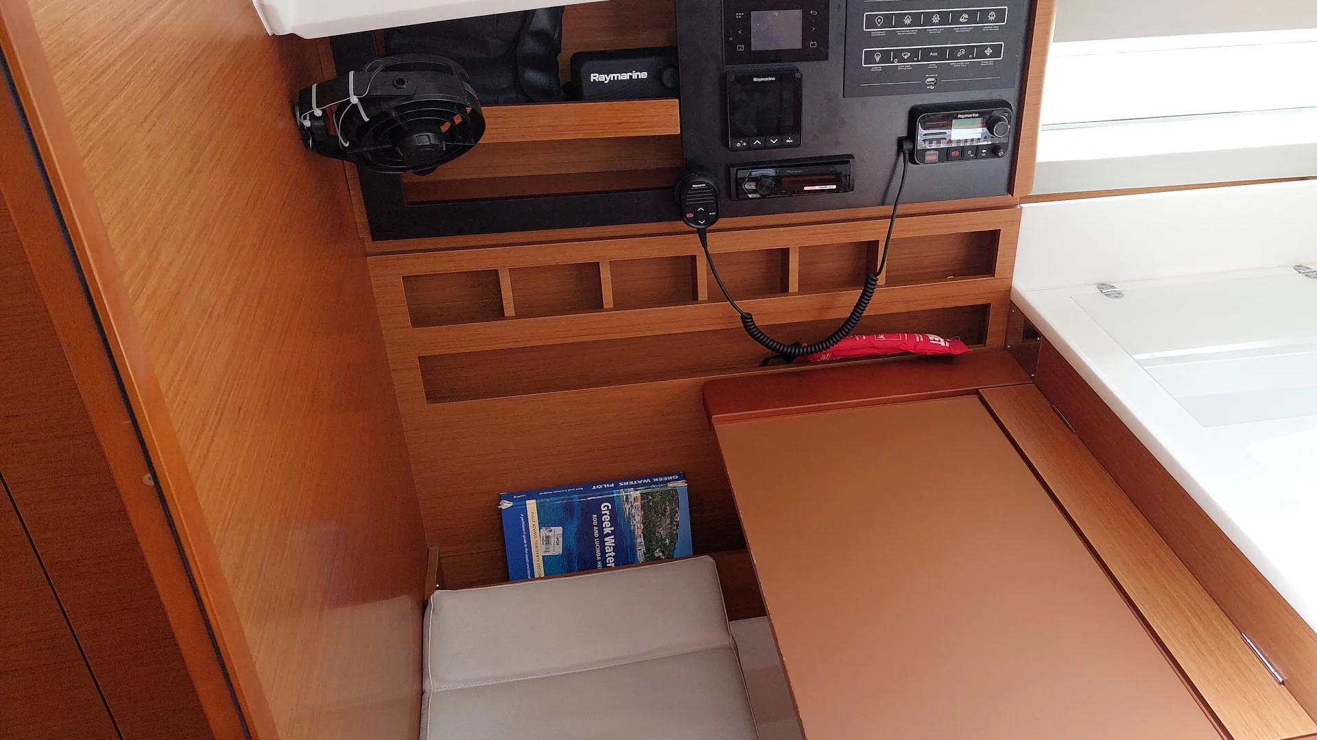 Sun Odyssey 440 (possible to be converted to 3 cabins) (OLYMPIA)  - 9