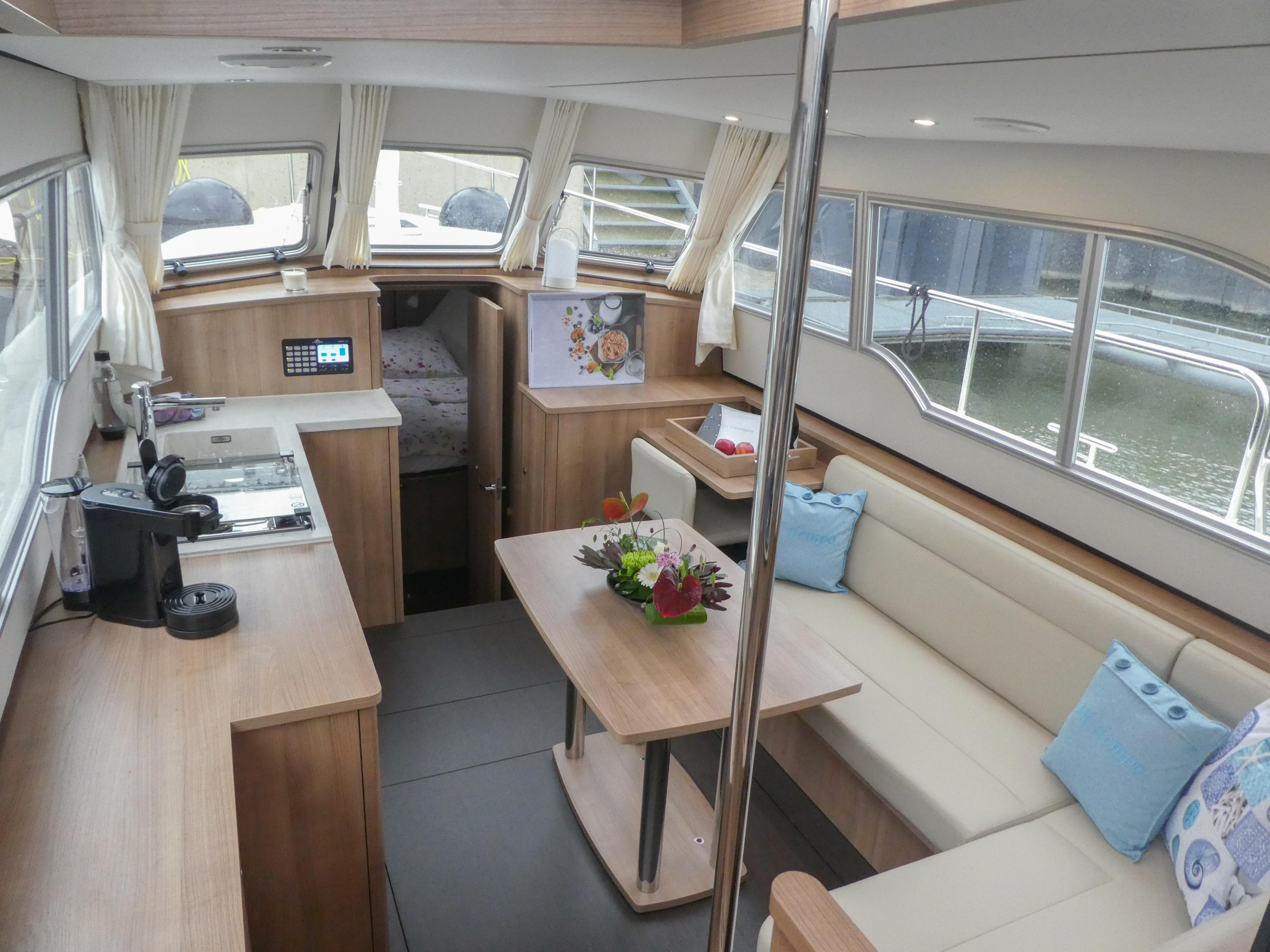 Photo #2 - Linssen Grand Sturdy 35.0 AC Intero (Vaiana) in Werder - 63305