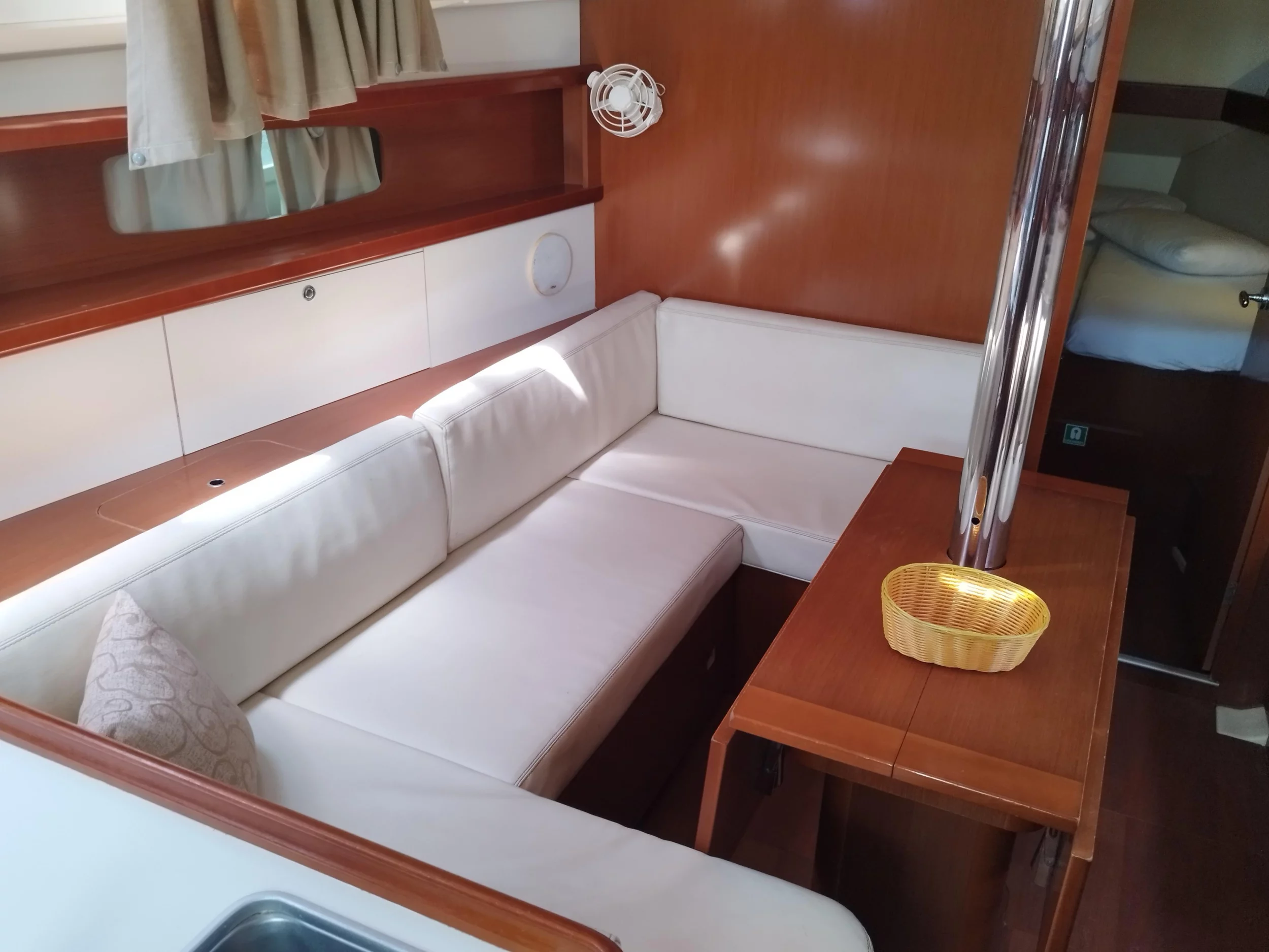 Oceanis 37 (MINA "Sails 2025")  - 8