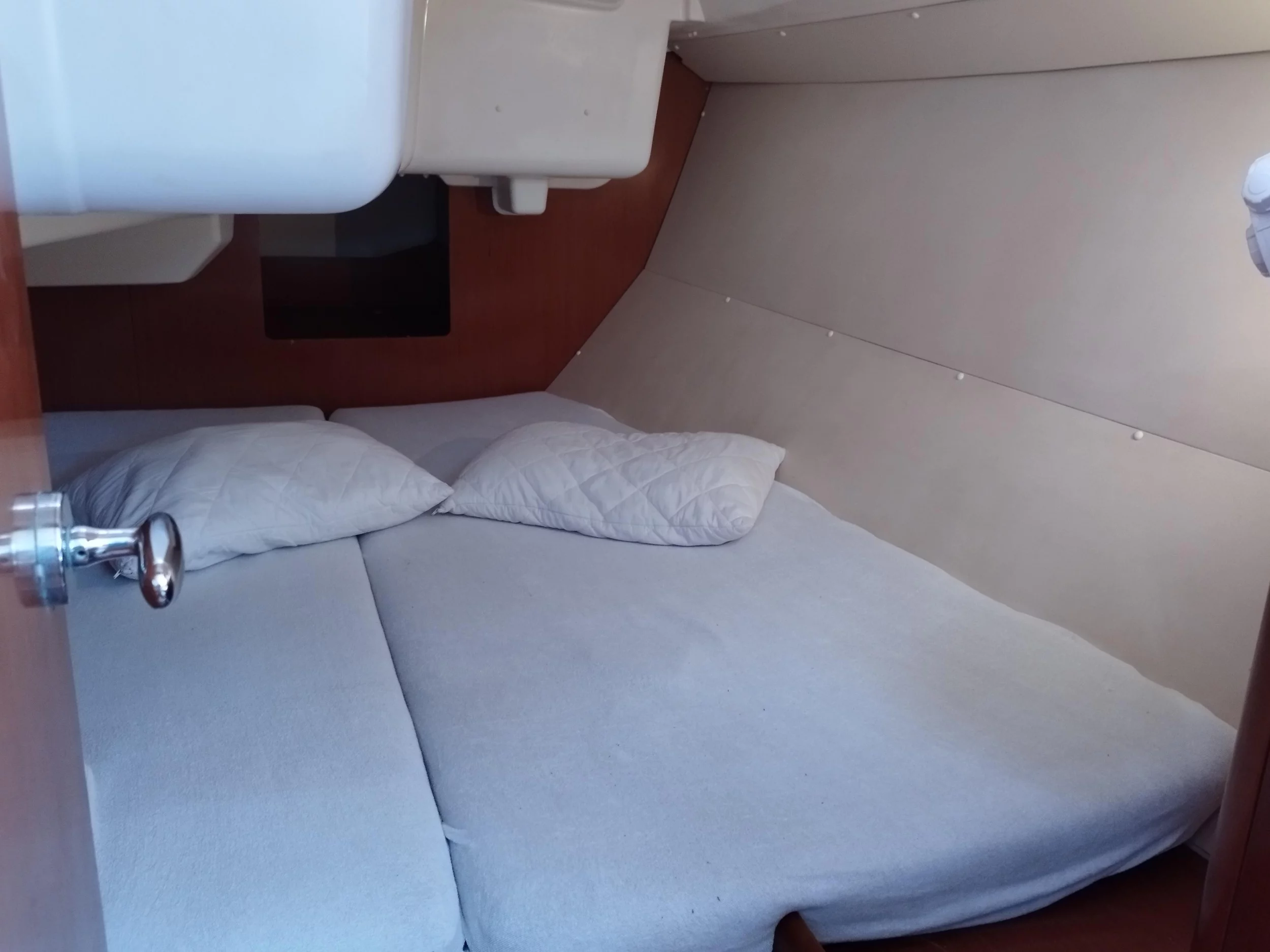 Oceanis 37 (MINA "Sails 2025")  - 4