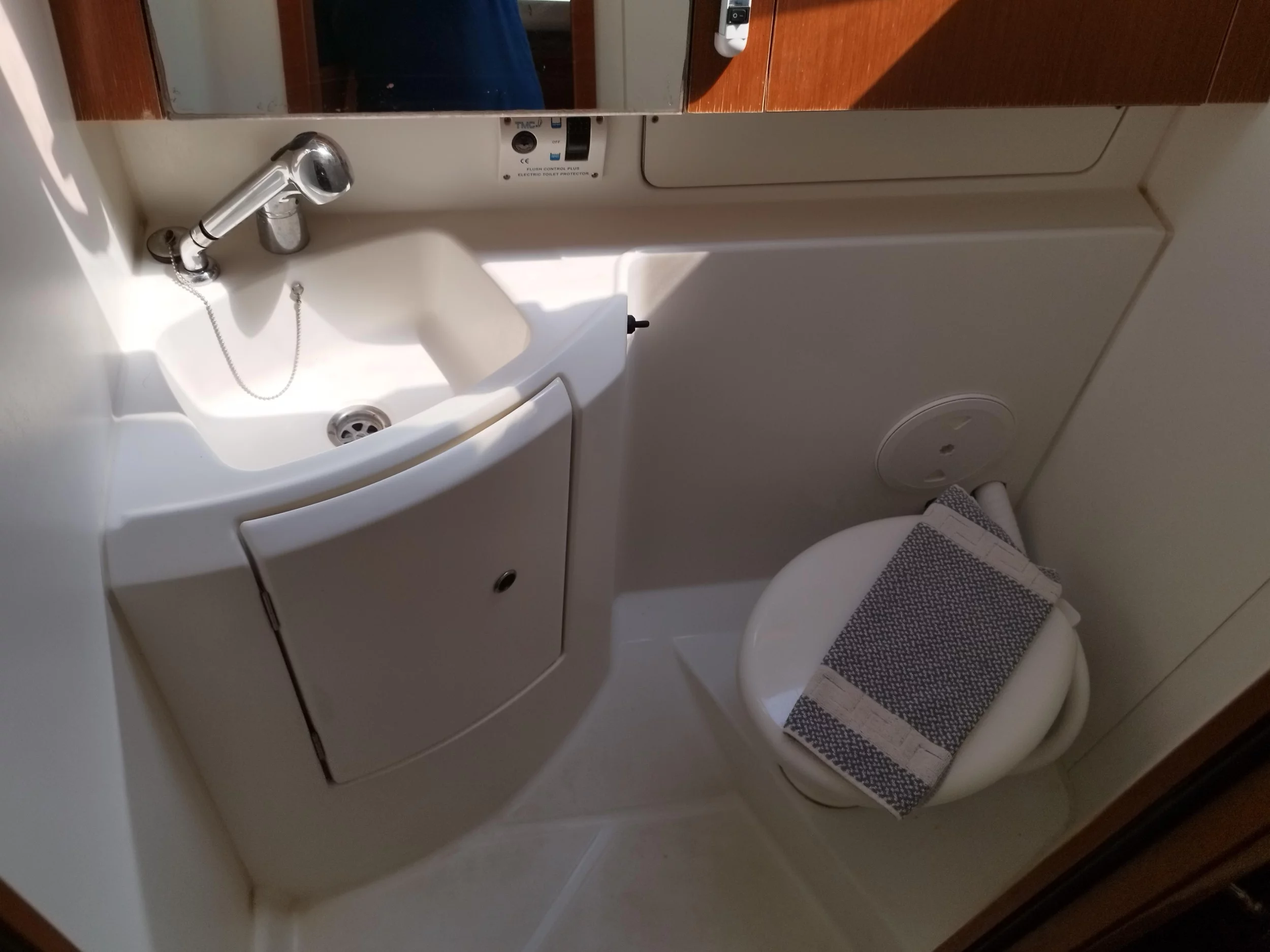Oceanis 37 (MINA "Sails 2025")  - 11