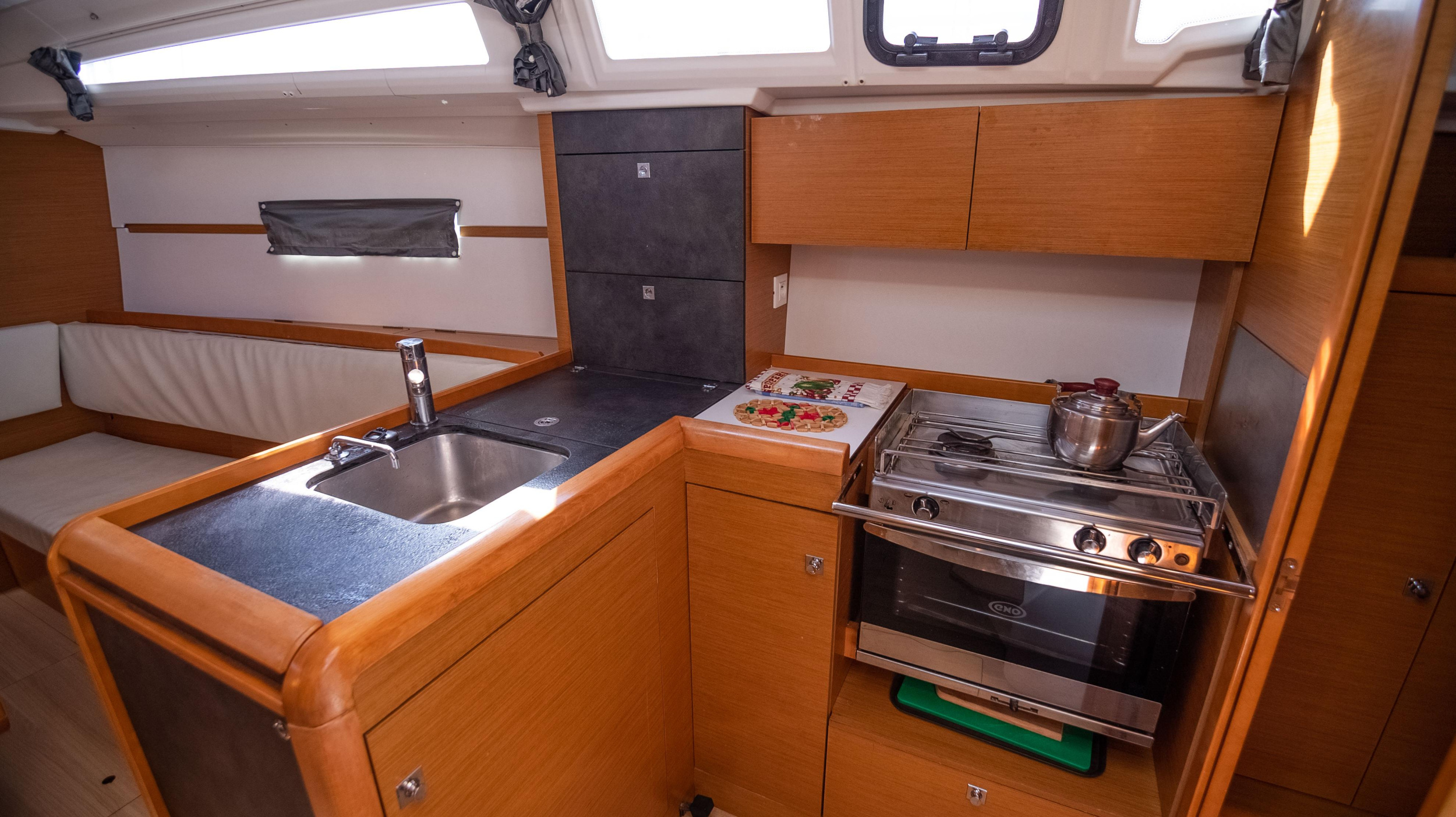 Photo #9 - Sun Odyssey 349 (DIMITRA |Sails 2024|) en Nea Peramos - 13224