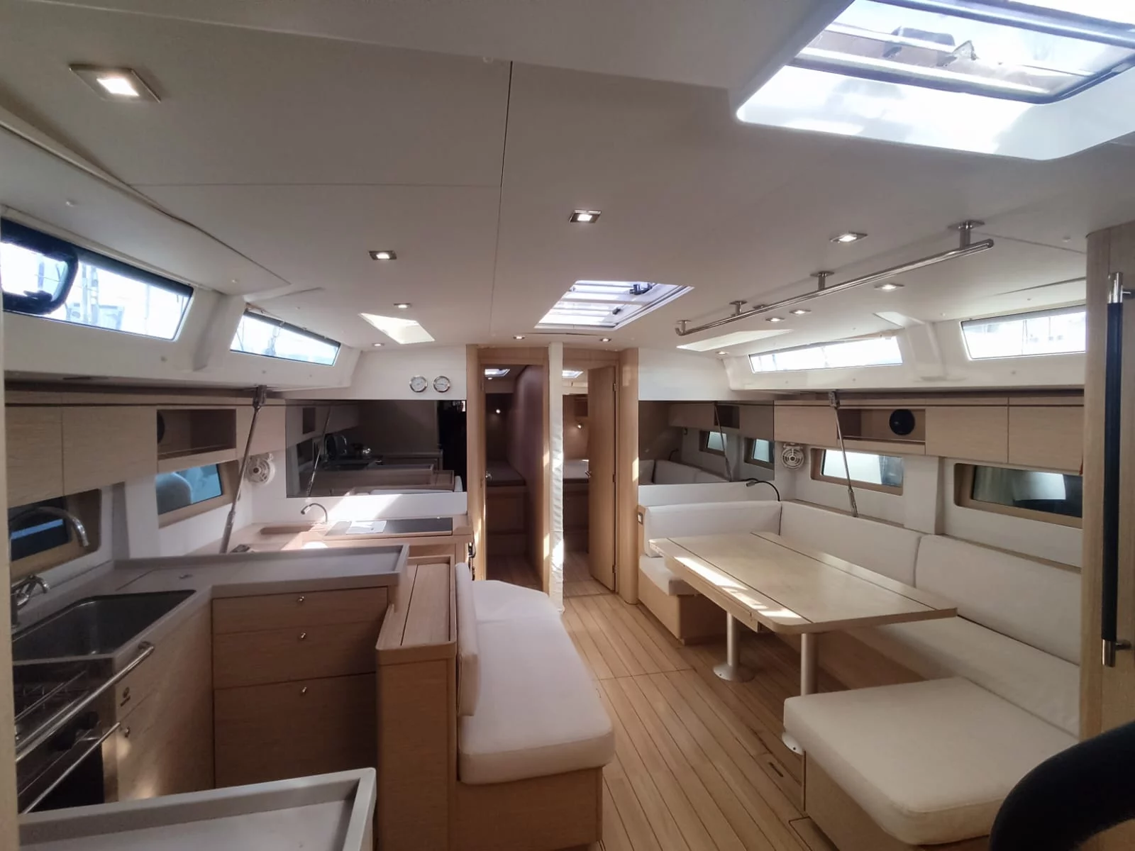 Oceanis 51.1 (Dima II) Interior image - 27