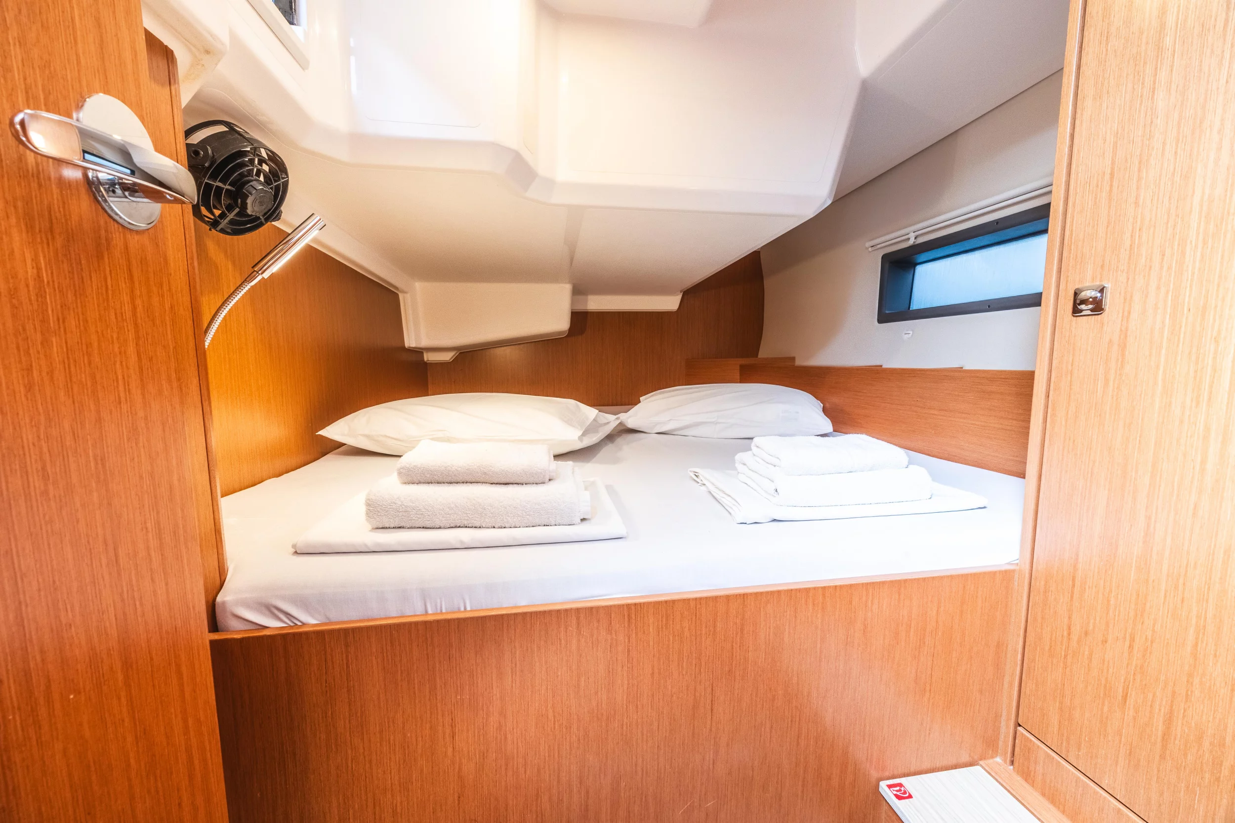 Bavaria C42 (Arian)  - 13
