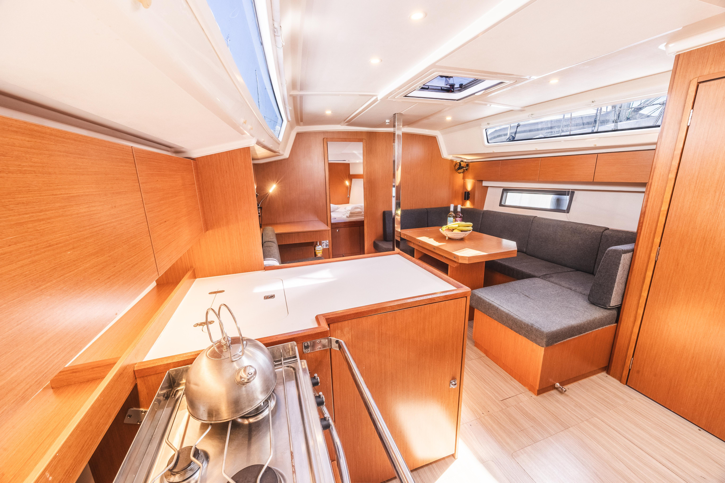 Photo #6 - Bavaria C42 (Arian) en Lefkada - 21357