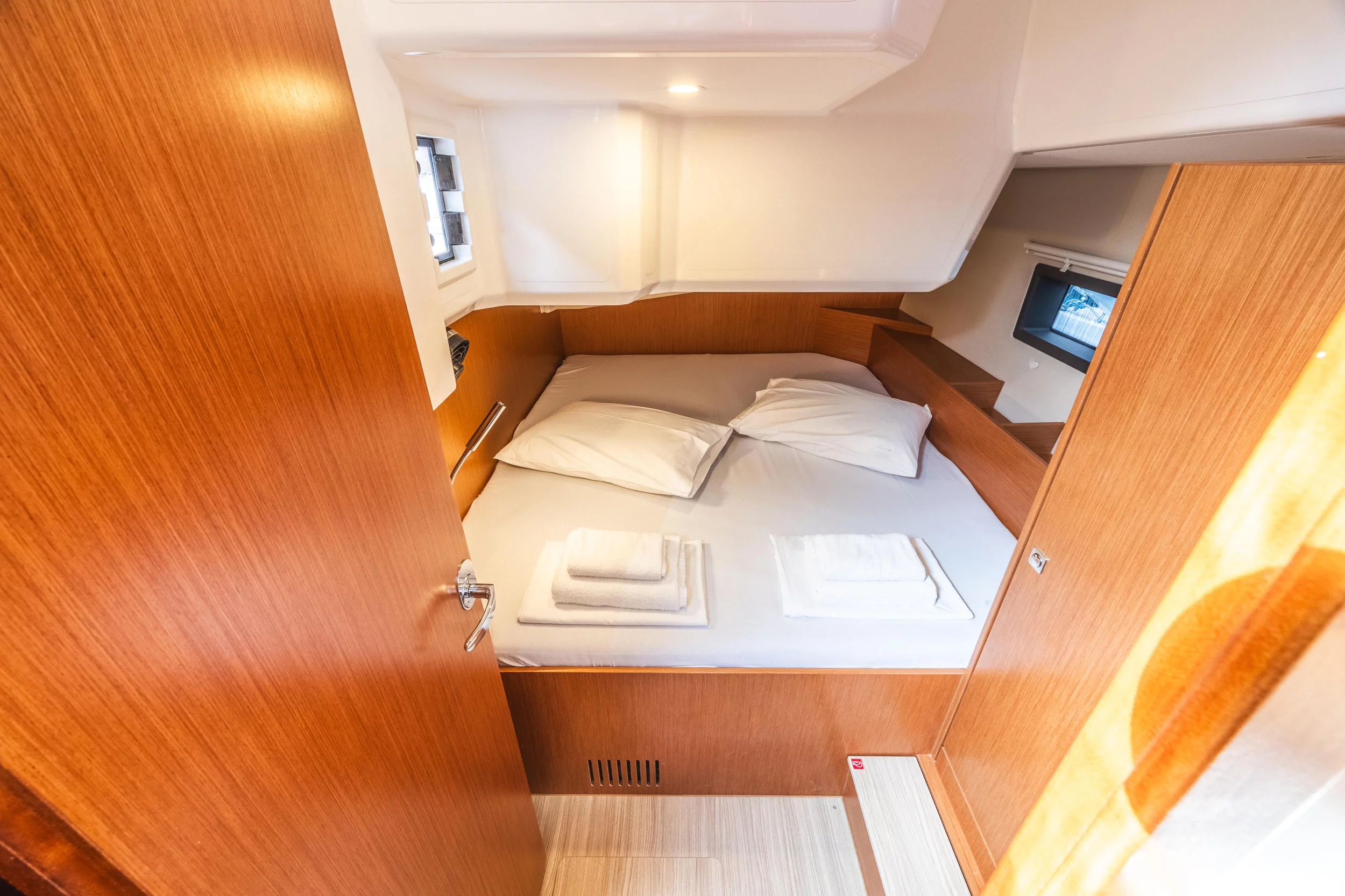 Bavaria C42 (Arian)  - 25