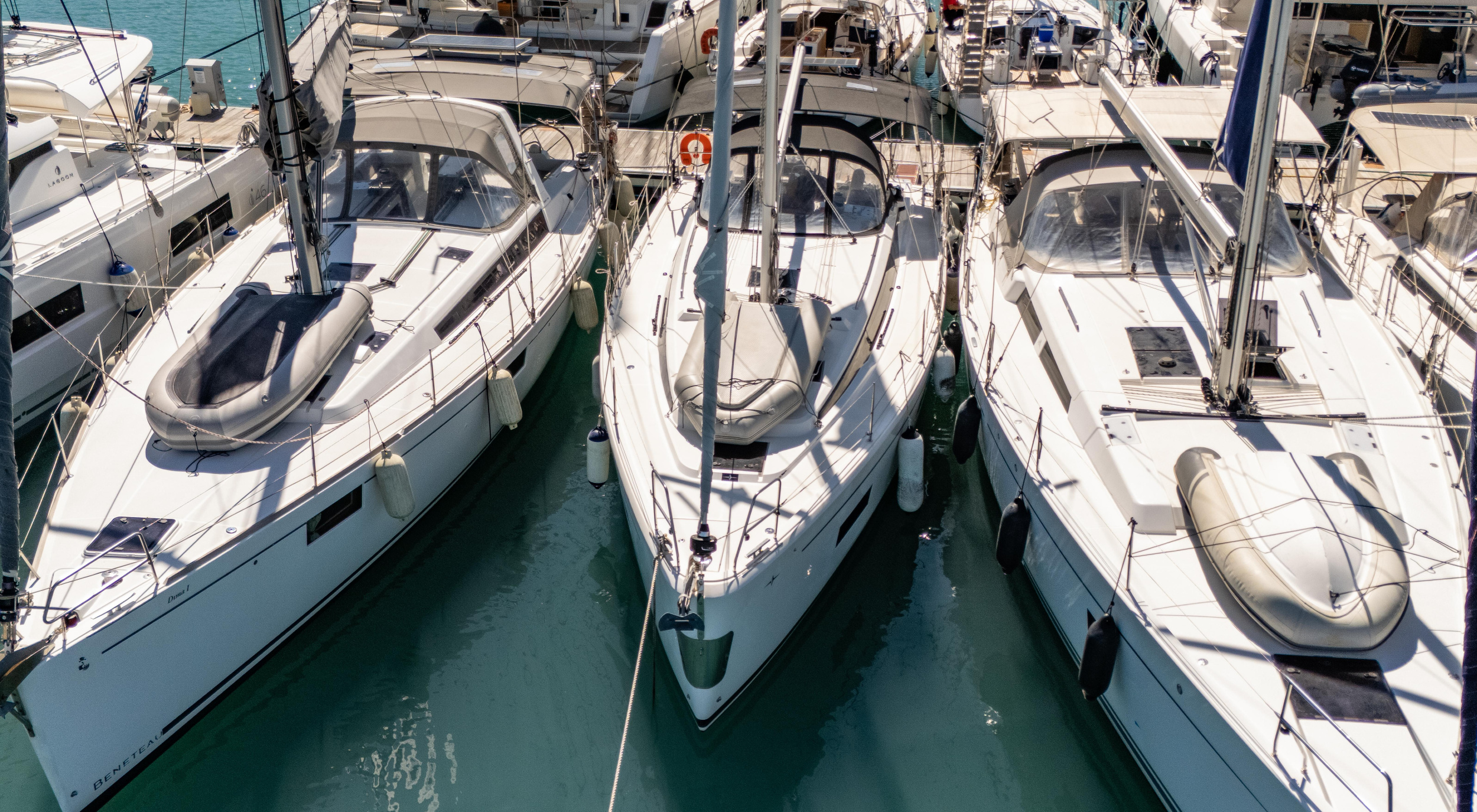Photo #9 - Bavaria C42 (Arian) en Lefkada - 21357