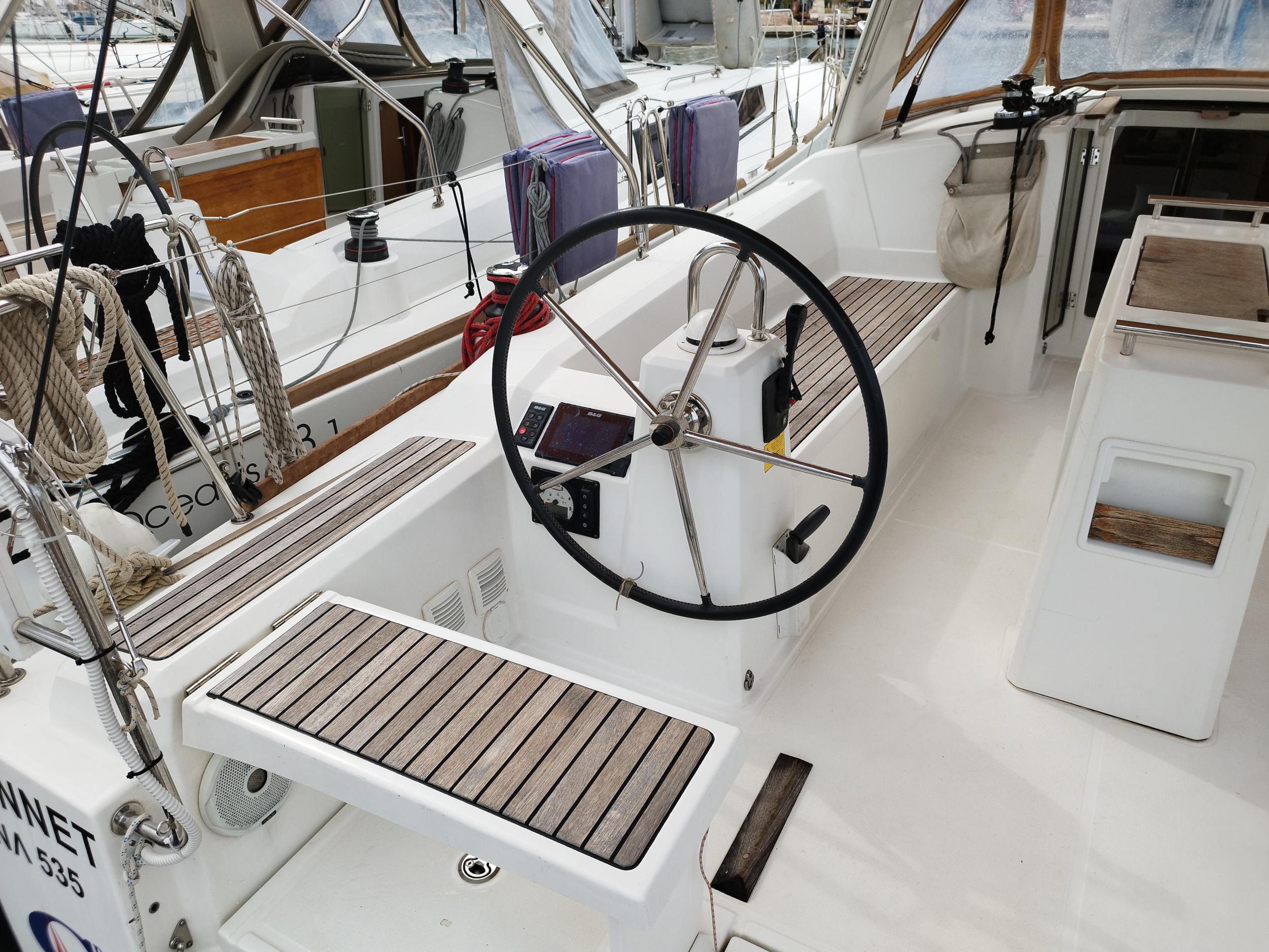 Photo #11 - Oceanis 38.1 (JANNET New Sails 2025) en Lefkada - 24512