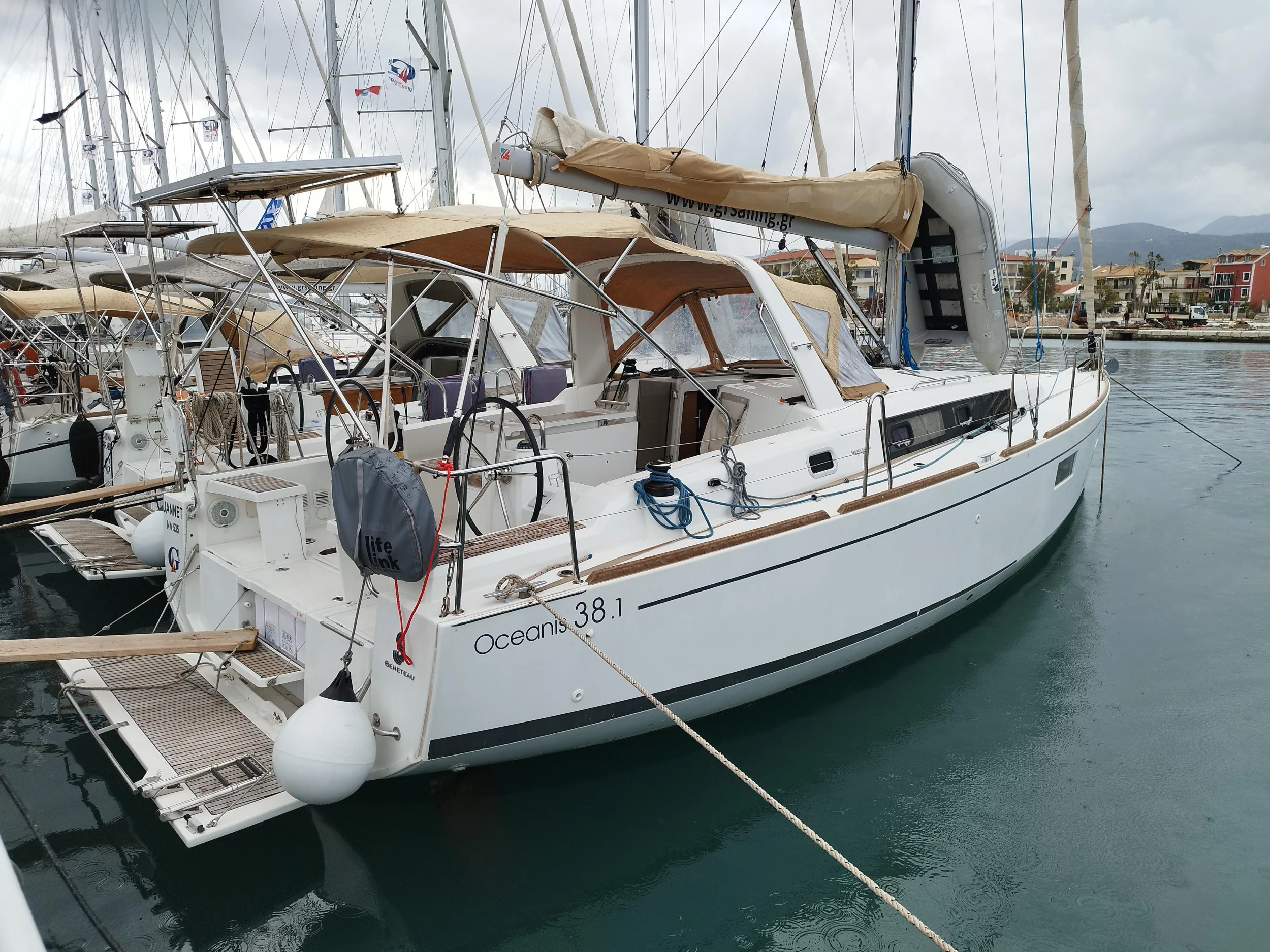 Oceanis 38.1 (JANNET New Sails 2025)  - 5