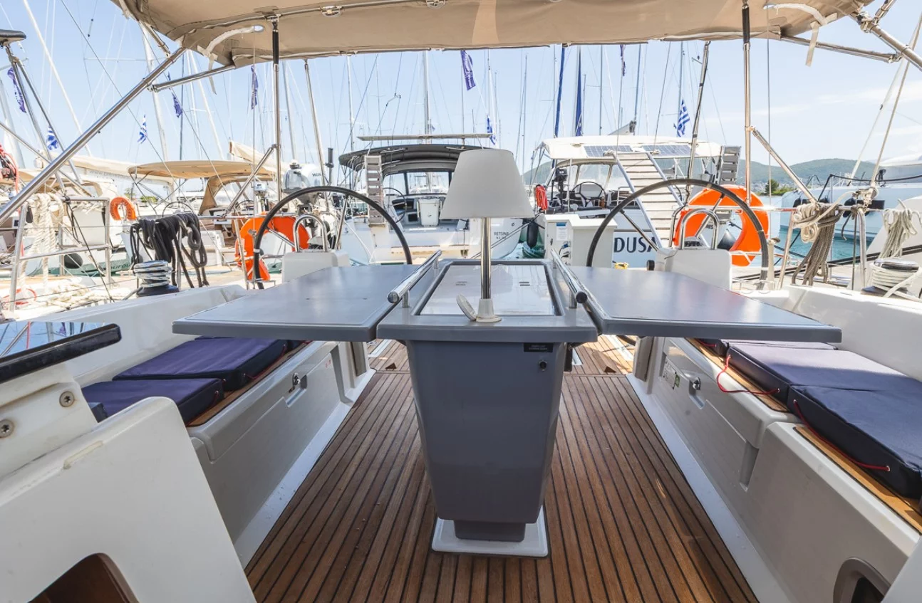 Oceanis 41.1 (Peace)  - 6