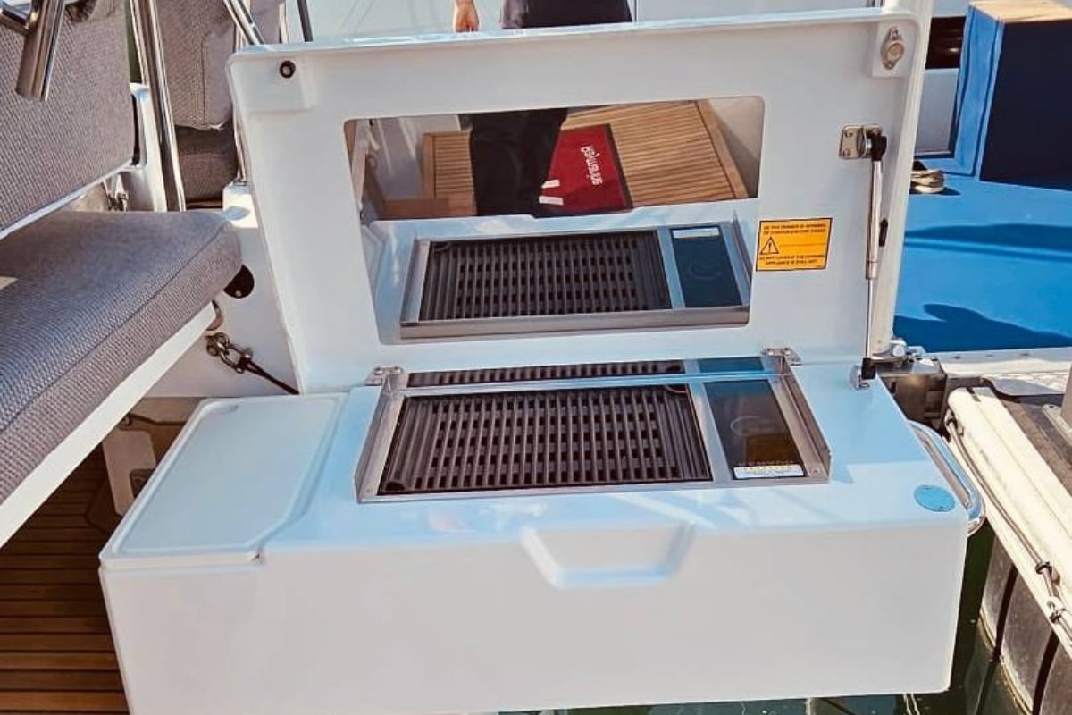 Photo #12 - Jeanneau 55 (Marina) in Salerno - 22860
