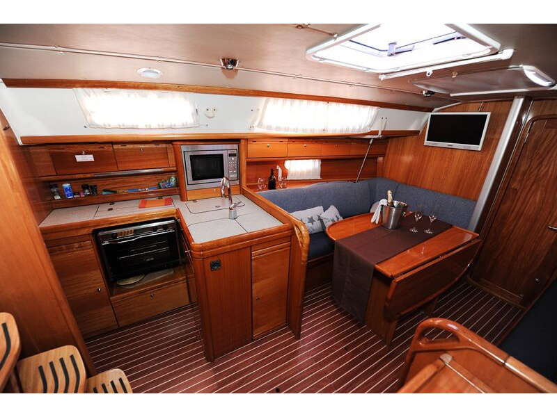 Photo #10 - Bavaria 34 Cruiser (Nina Nina - new sails 2022.) in Zadar - 25194