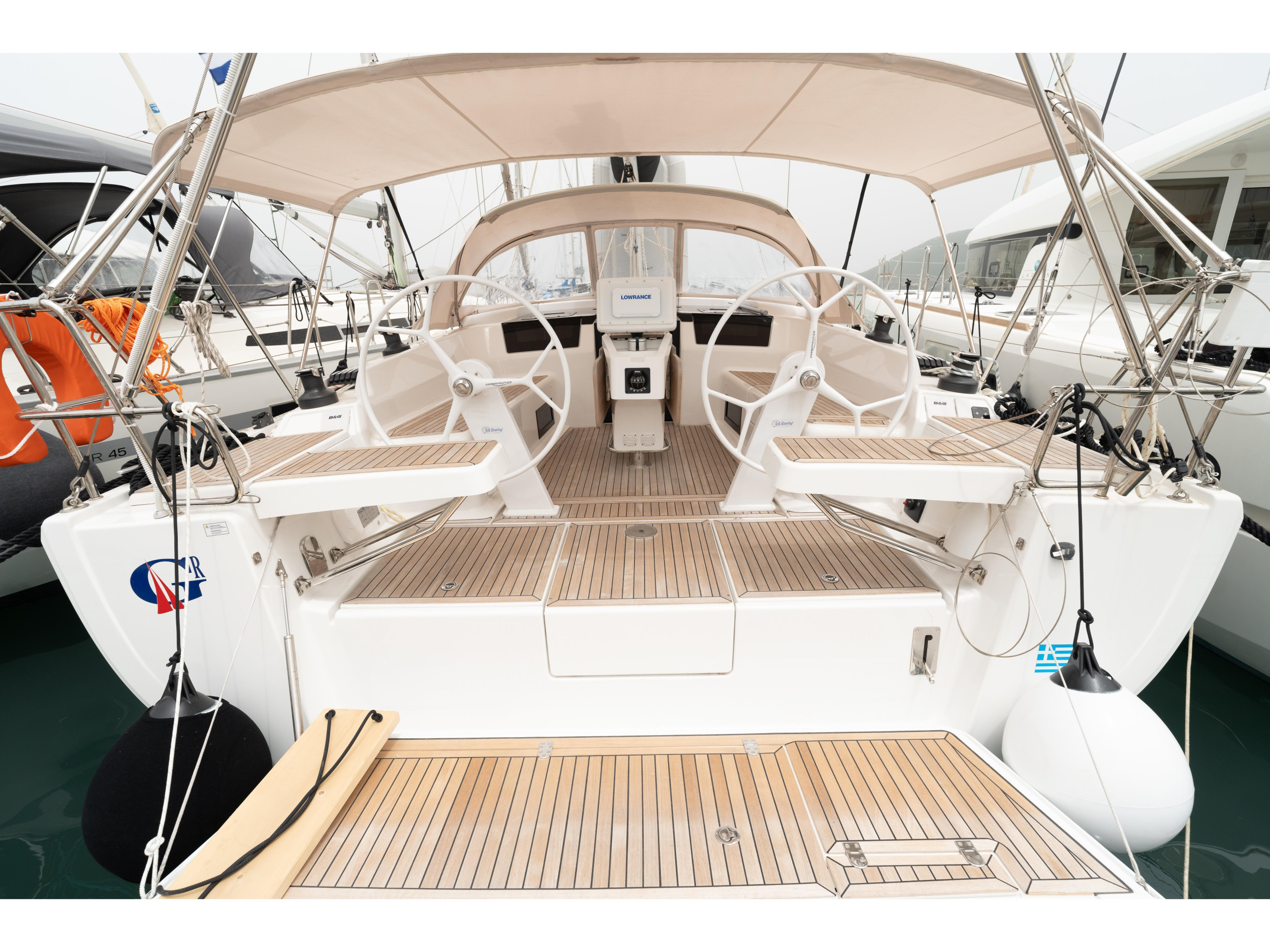 Photo #1 - Hanse 418 (VRONTIS |Inverter|) in Lefkada - 24342