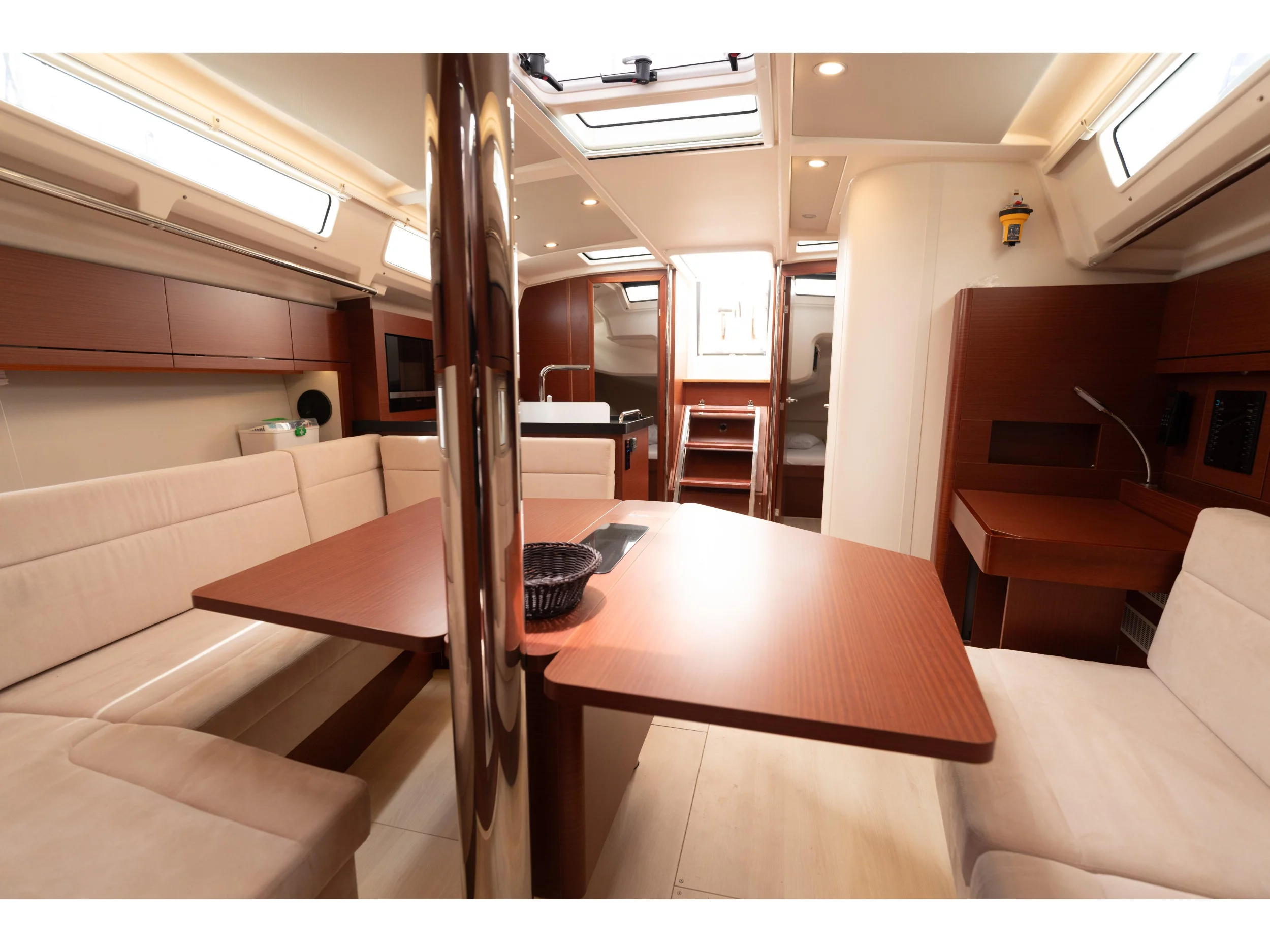 Hanse 418 (VRONTIS |Inverter|) Interior image - 1